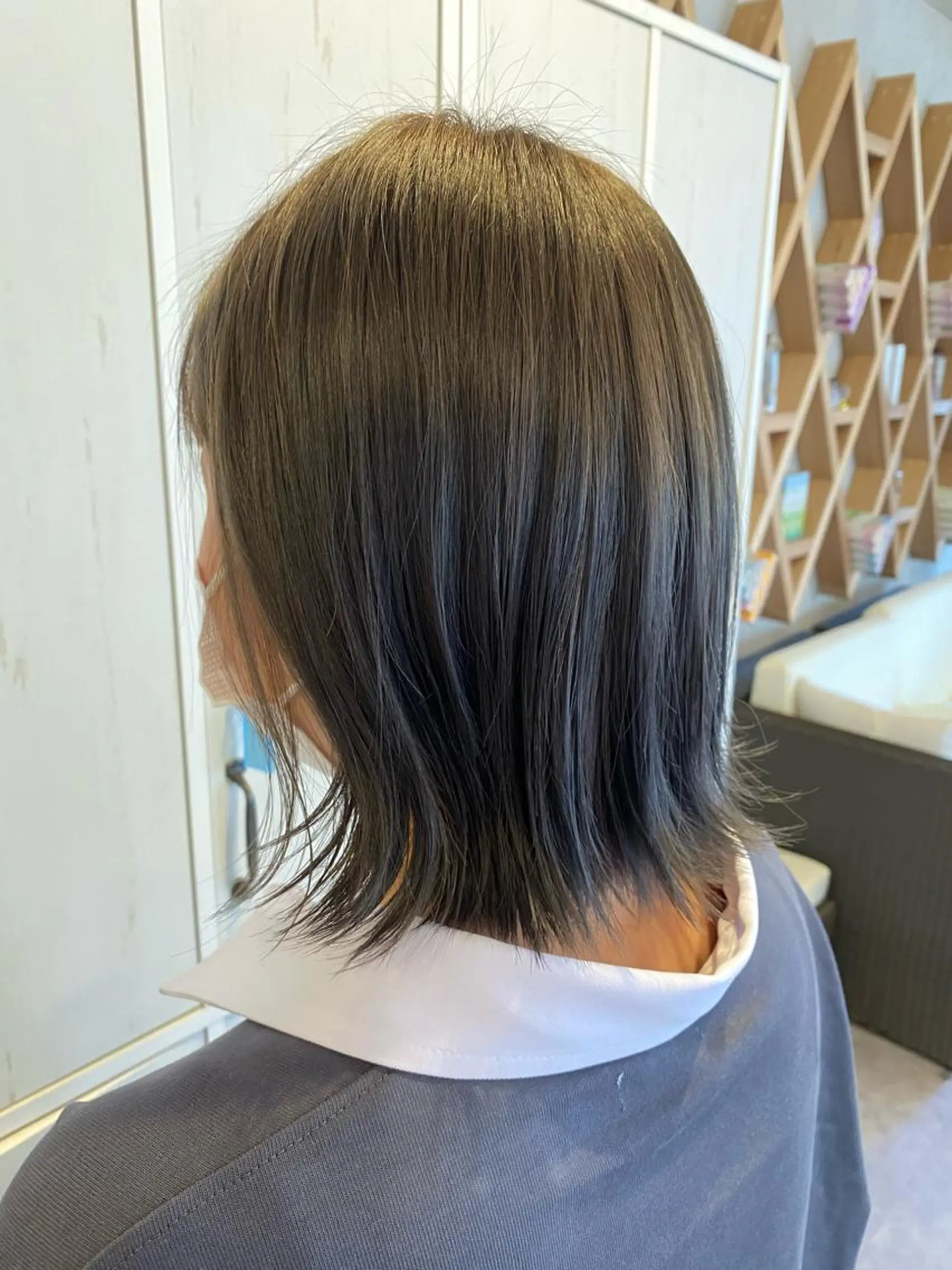 ショート カラー 透明感カラー イルミナカラー ELLE&SALLY 石野のヘアスタイル