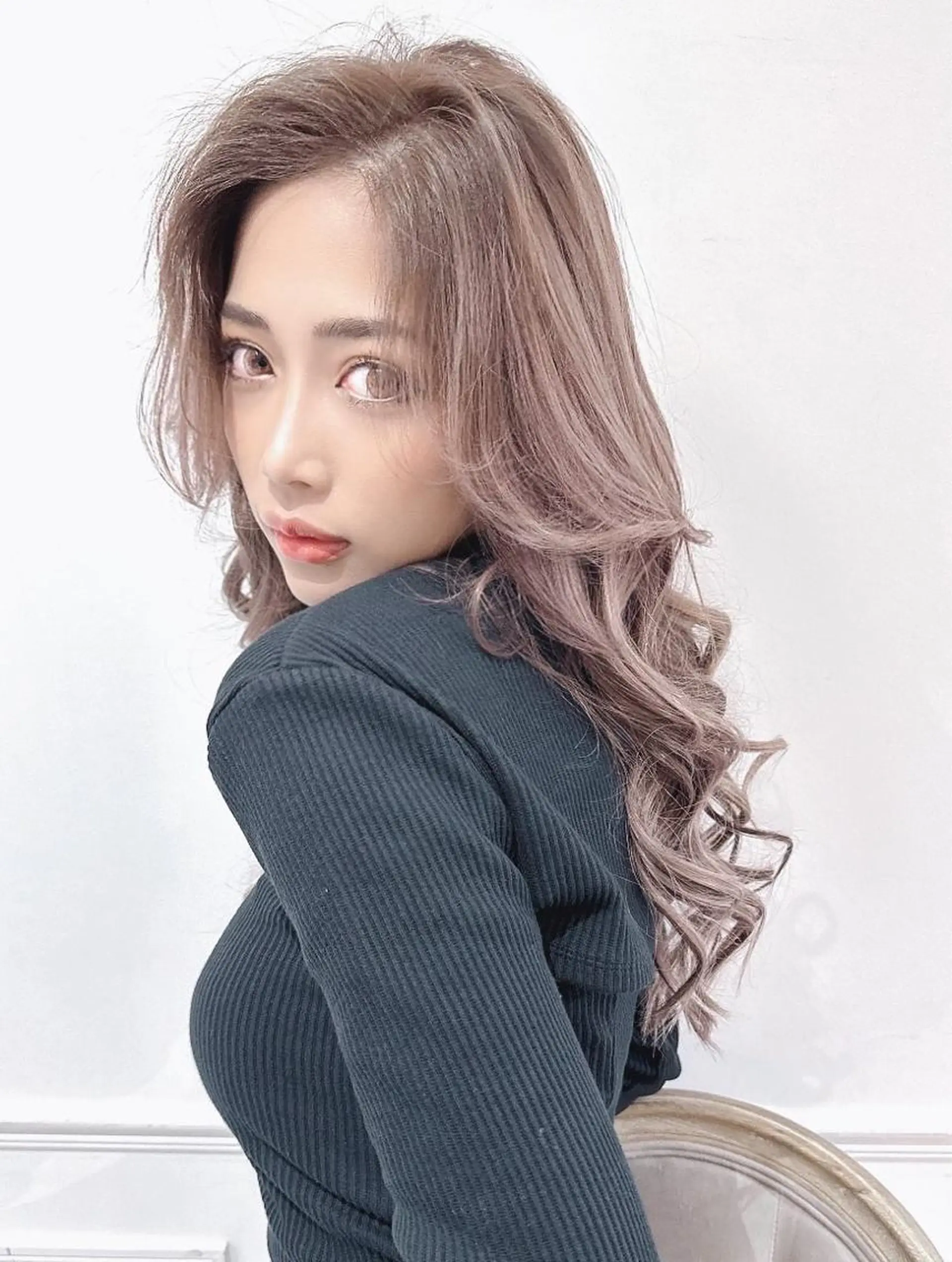 セミロング シールエクステ エクステ エクステ エフェクトブリーチ エクステhiroのヘアスタイル