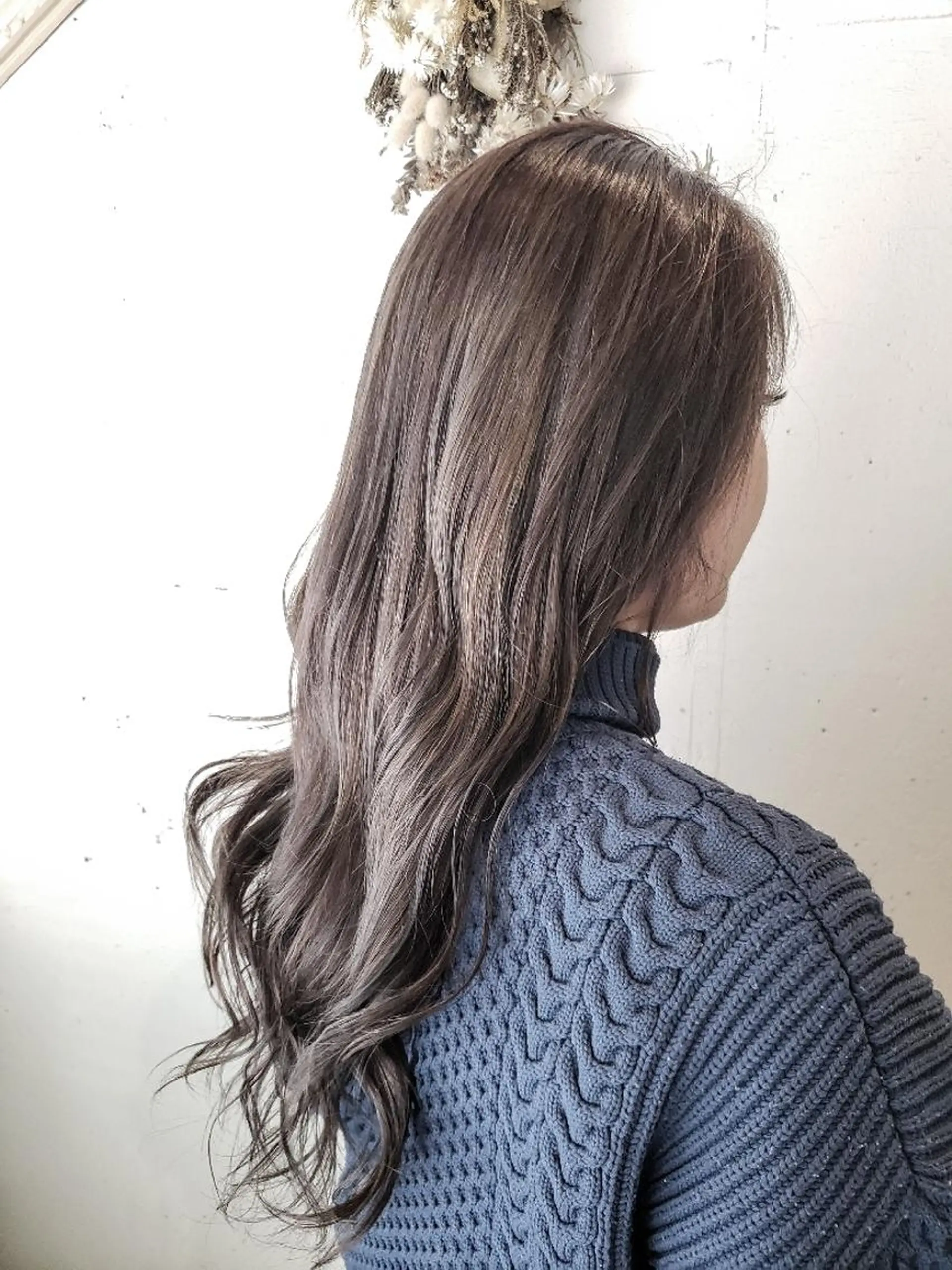 ロング カラー グレージュ ハイライトカラー ハイライト ヘアカラー 尾野 恭平のヘアスタイル