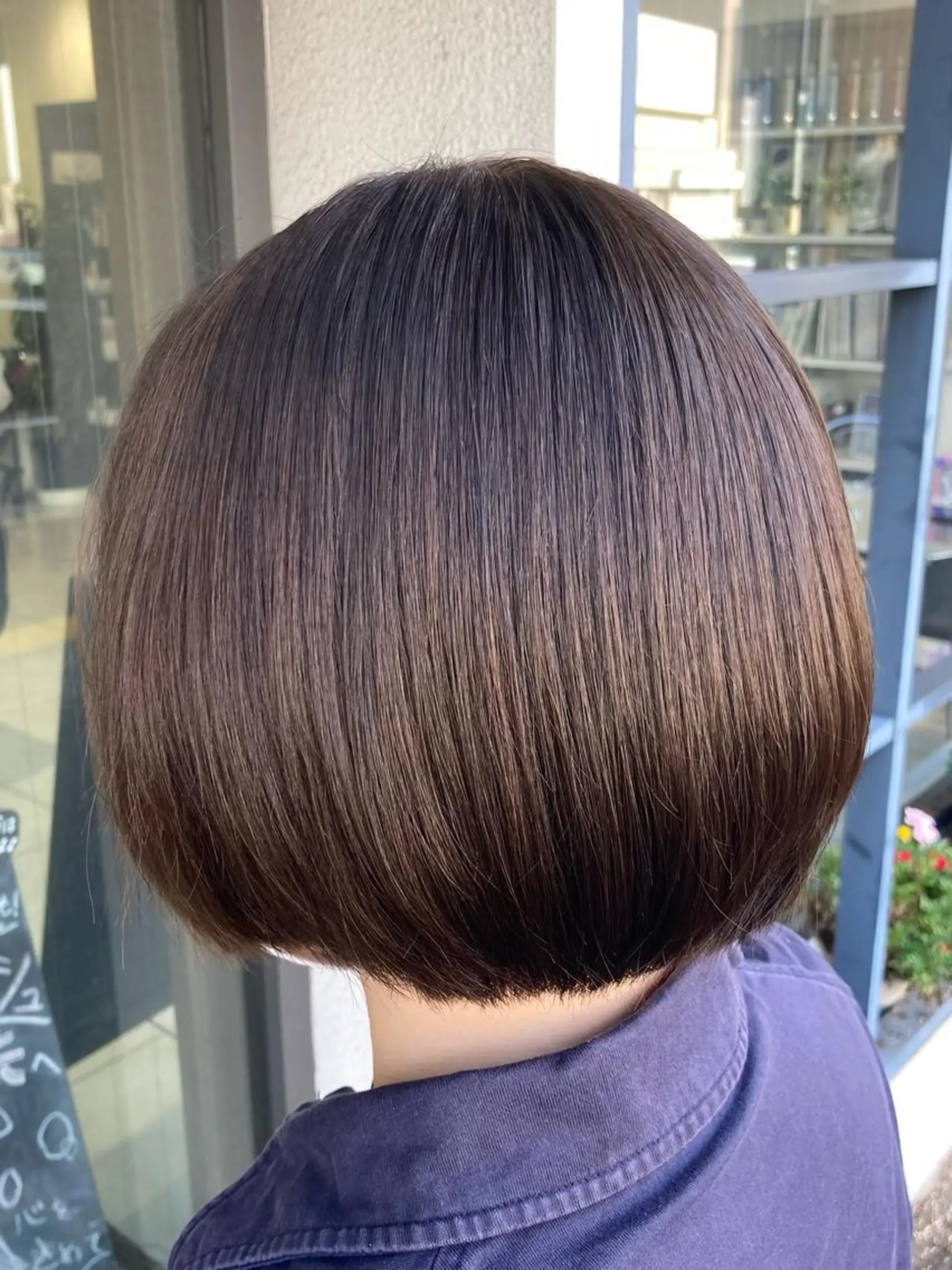 ショート カラー ブラウンカラー マットブラウン hairsalon de Forever clair所属・透明感カラー 板橋　島村美咲のヘアスタイル