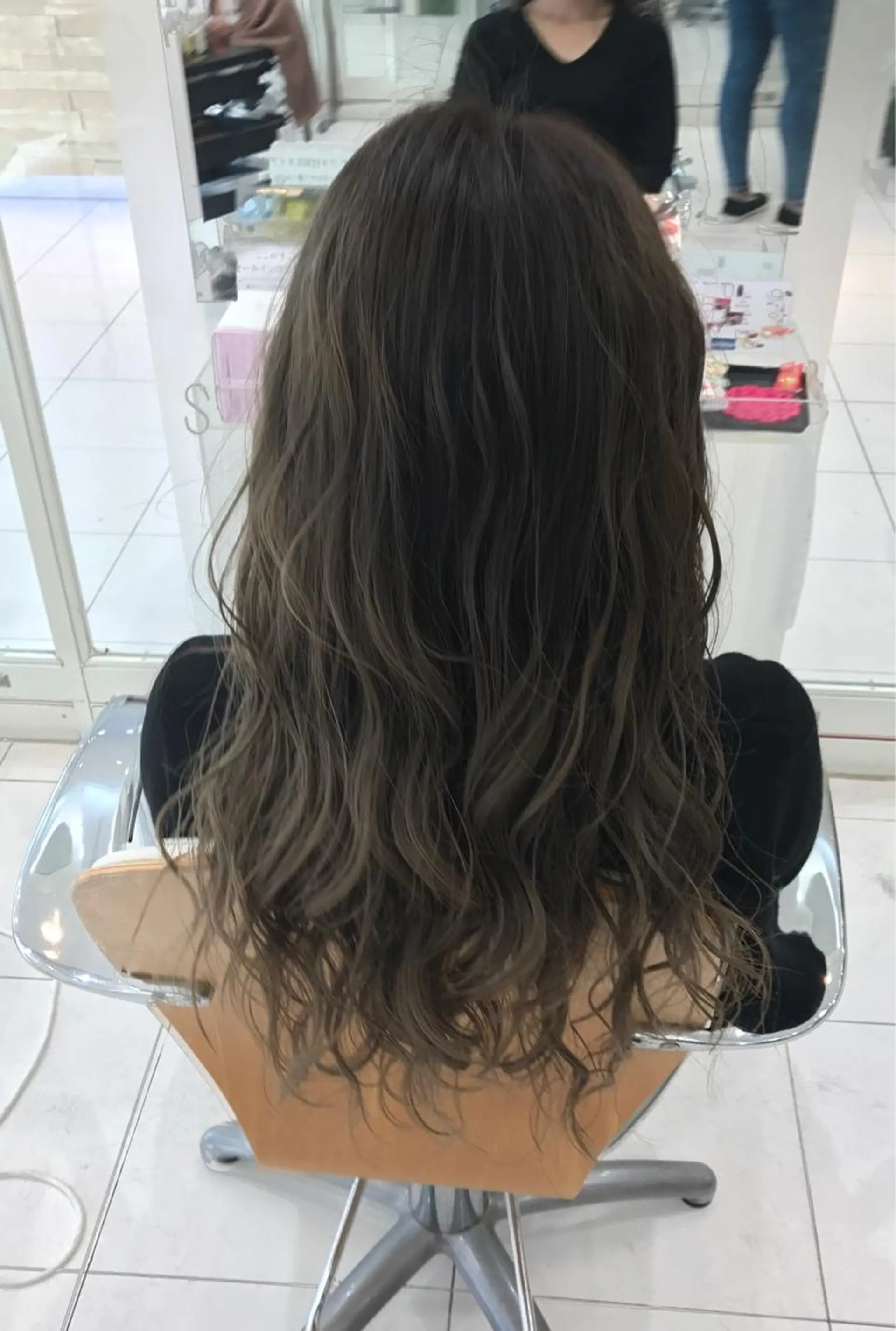 セミロング カラー カット トリートメント D.log 大和西大寺店所属・川崎 雅大のヘアスタイル