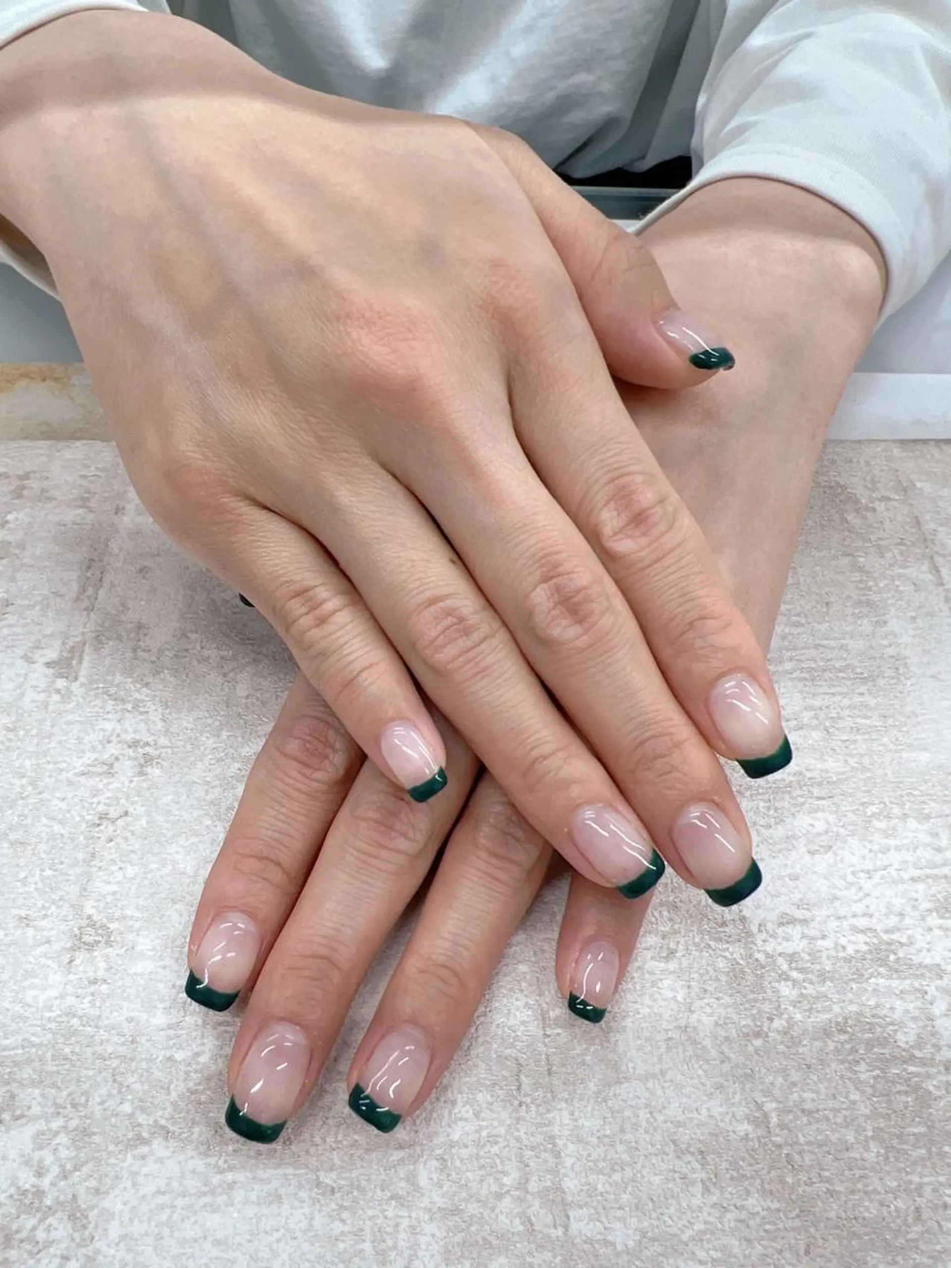 ネイル フレンチネイル Romine アイラッシュ&ネイルのマツエク・マツパデザイン