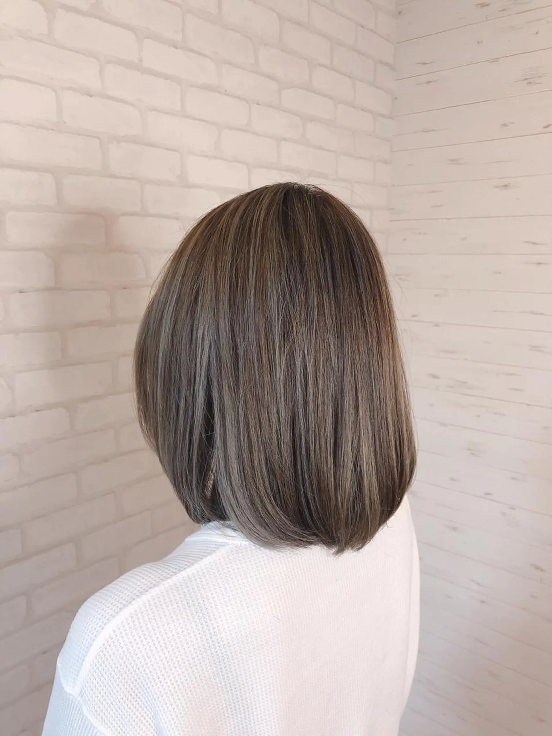 ミディアム ミヤザキ タクトのヘアスタイル