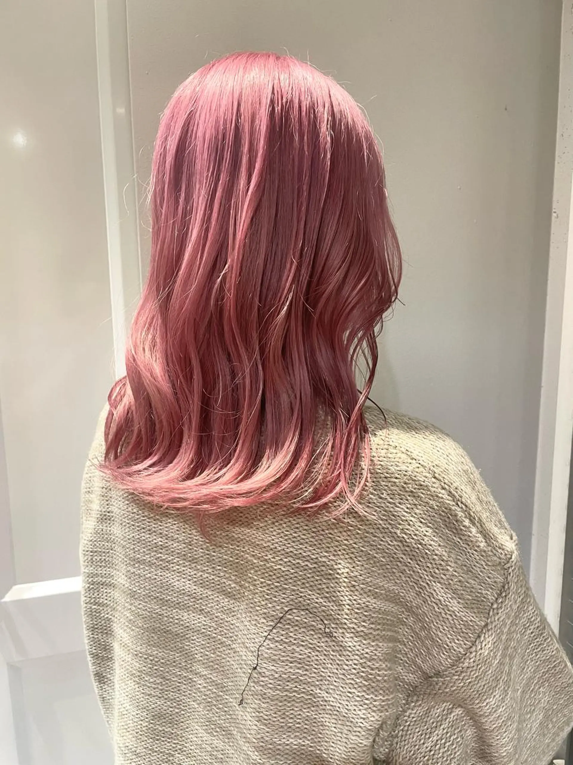 ミディアム 伊藤 愛里のヘアスタイル