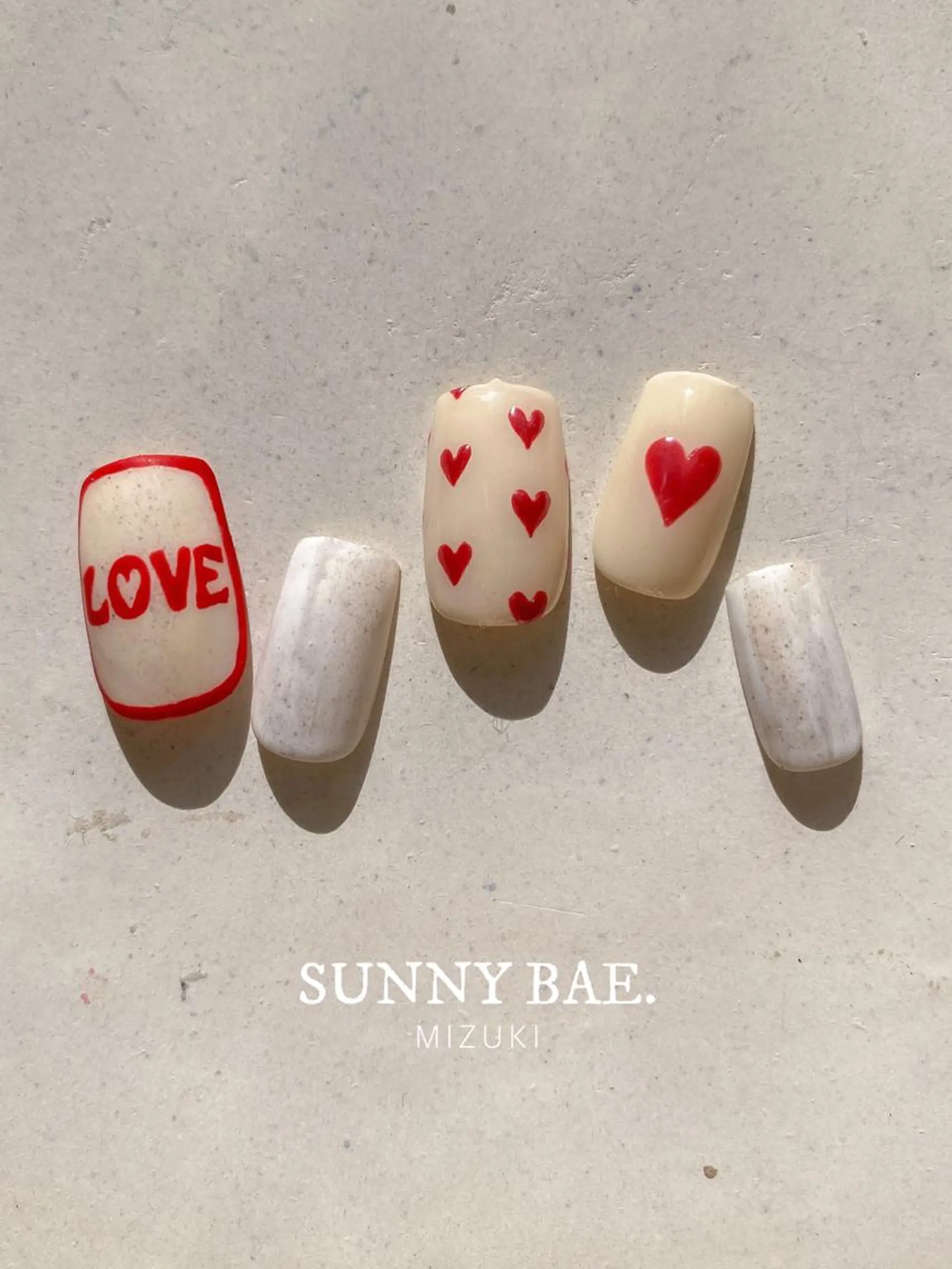 ネイル オーロラネイル ジェルネイル ハート バレンタイン ハンドネイル SUNNY BAE. 🌼MIZUKIのネイルデザイン