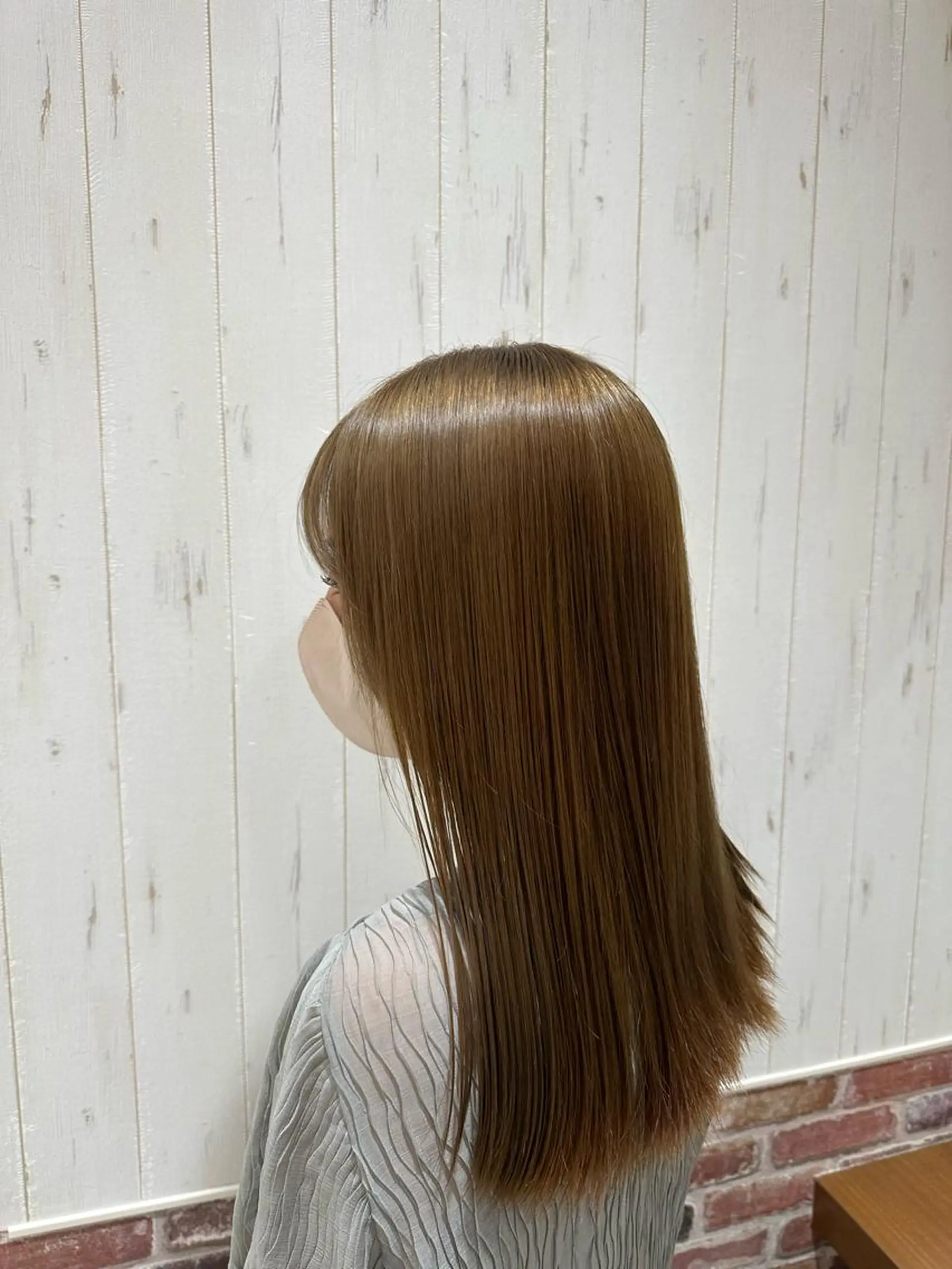 セミロング カラー セミロングパーマ ブリーチ ケアブリーチ ダブルカラー ハイライトカラー ヘアカラー brace立花店所属・中嶋 紘夢のヘアスタイル