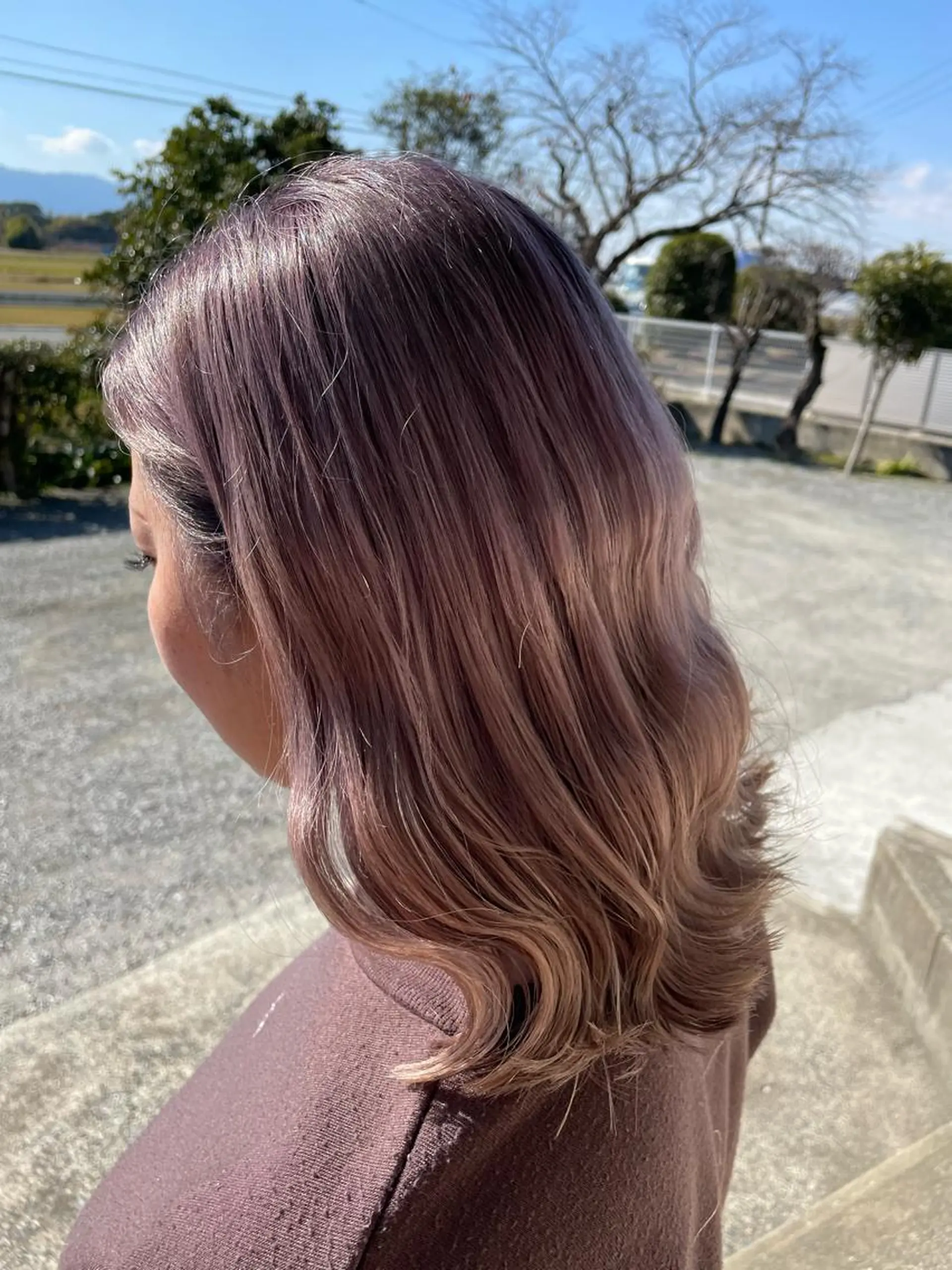 ミディアム カラー ヘアアレンジ ハイトーン 🌙まなみ🌙のヘアスタイル