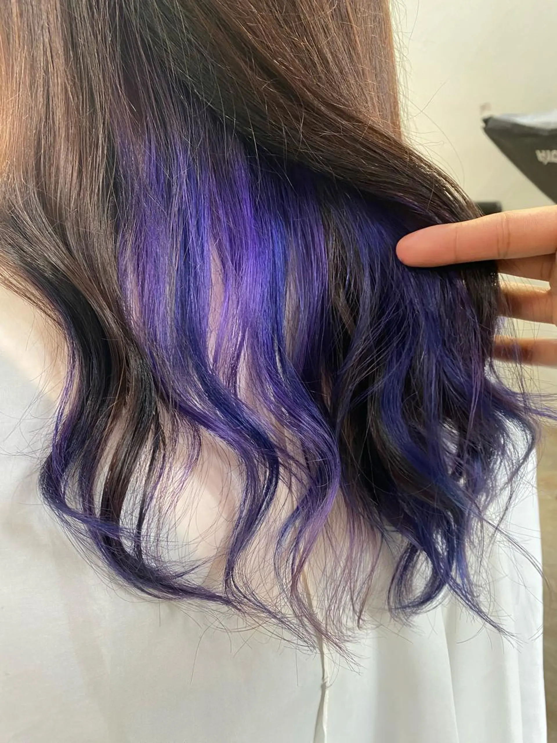 セミロング カラー ブリーチ ブルーカラー インナーカラー パープルカラー ユニコーンカラー ヘアカラー ALLY（アリー）所属・ミニモお気に入り数 No.1宍戸雄弥のヘアスタイル