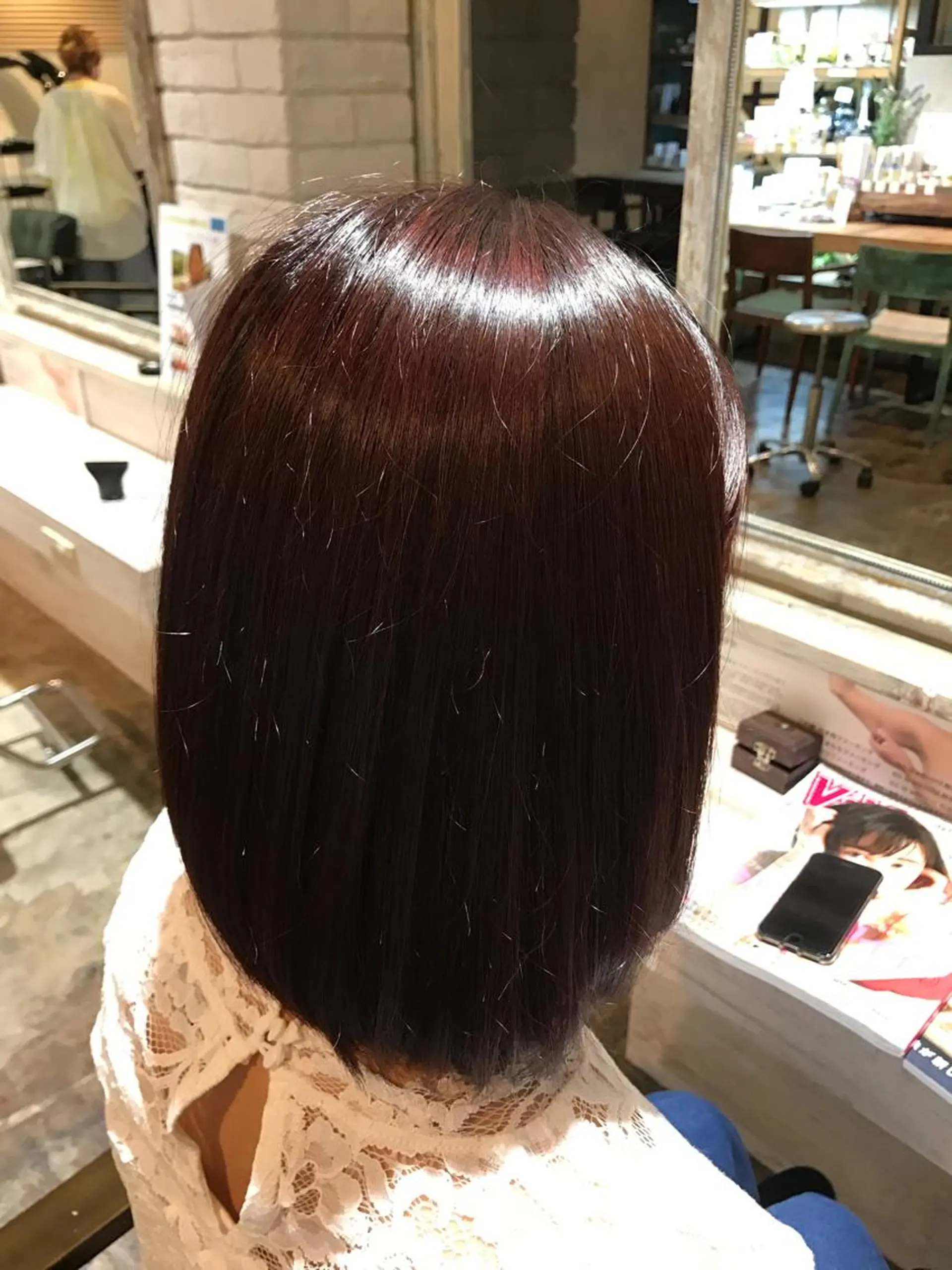 ミディアム カラー 板倉 花連のヘアスタイル