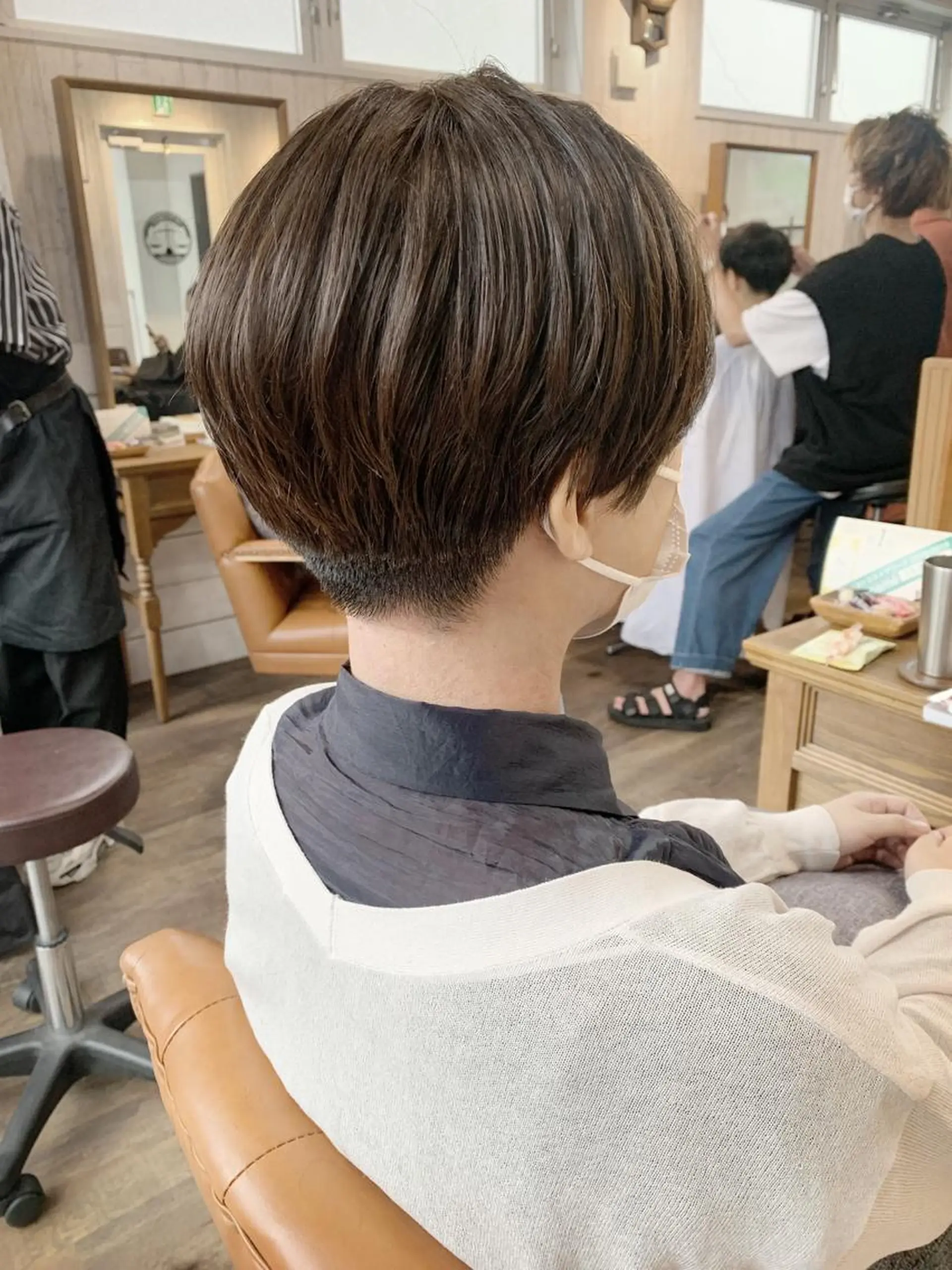 ショート カラー ダブルカラー イヤリングカラー ハイライトカラー イルミナカラー インナーカラー 🔆学生に人気🔆 AEQUITASのヘアスタイル