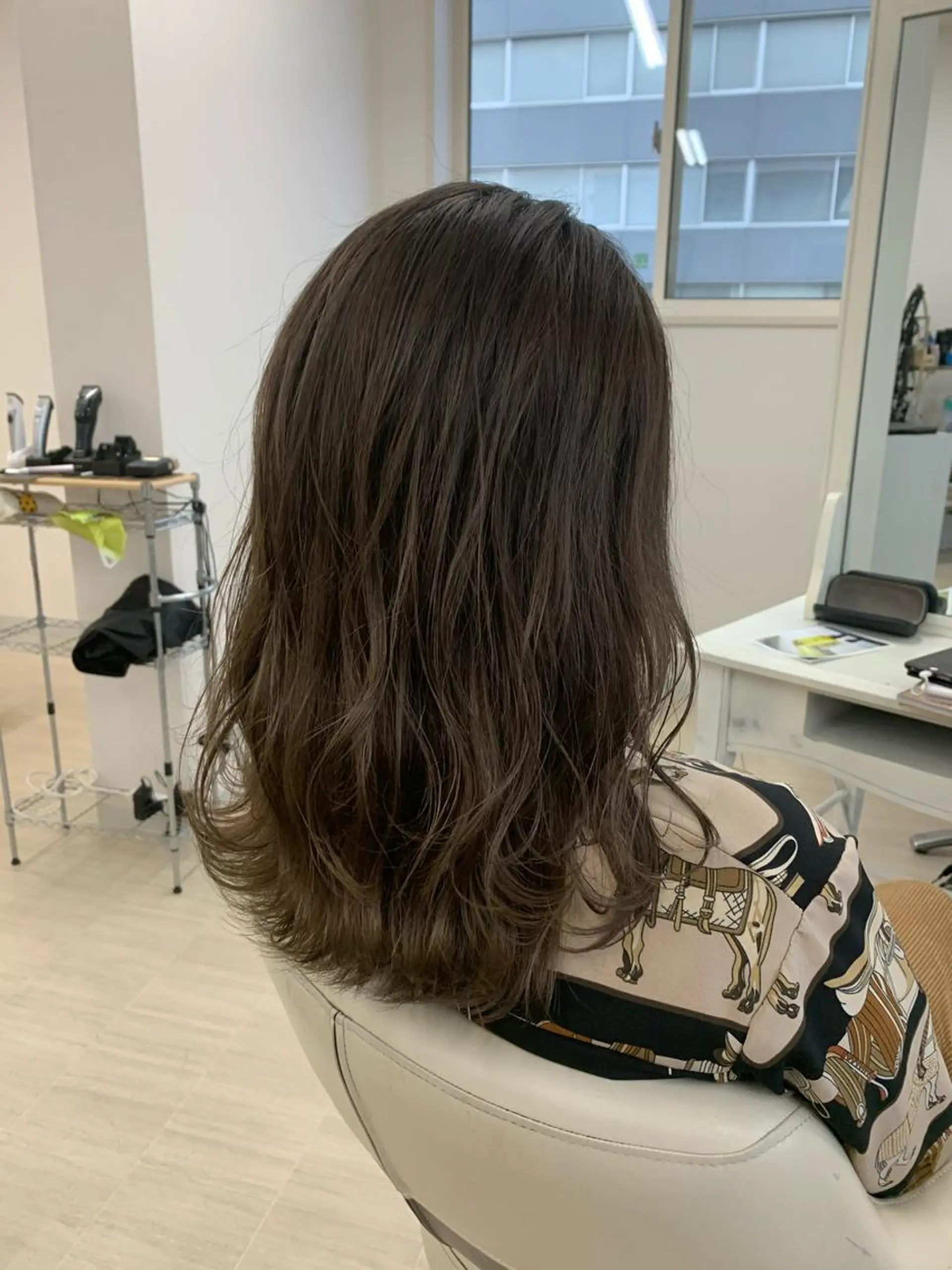 セミロング カラー 大橋 一智のヘアスタイル