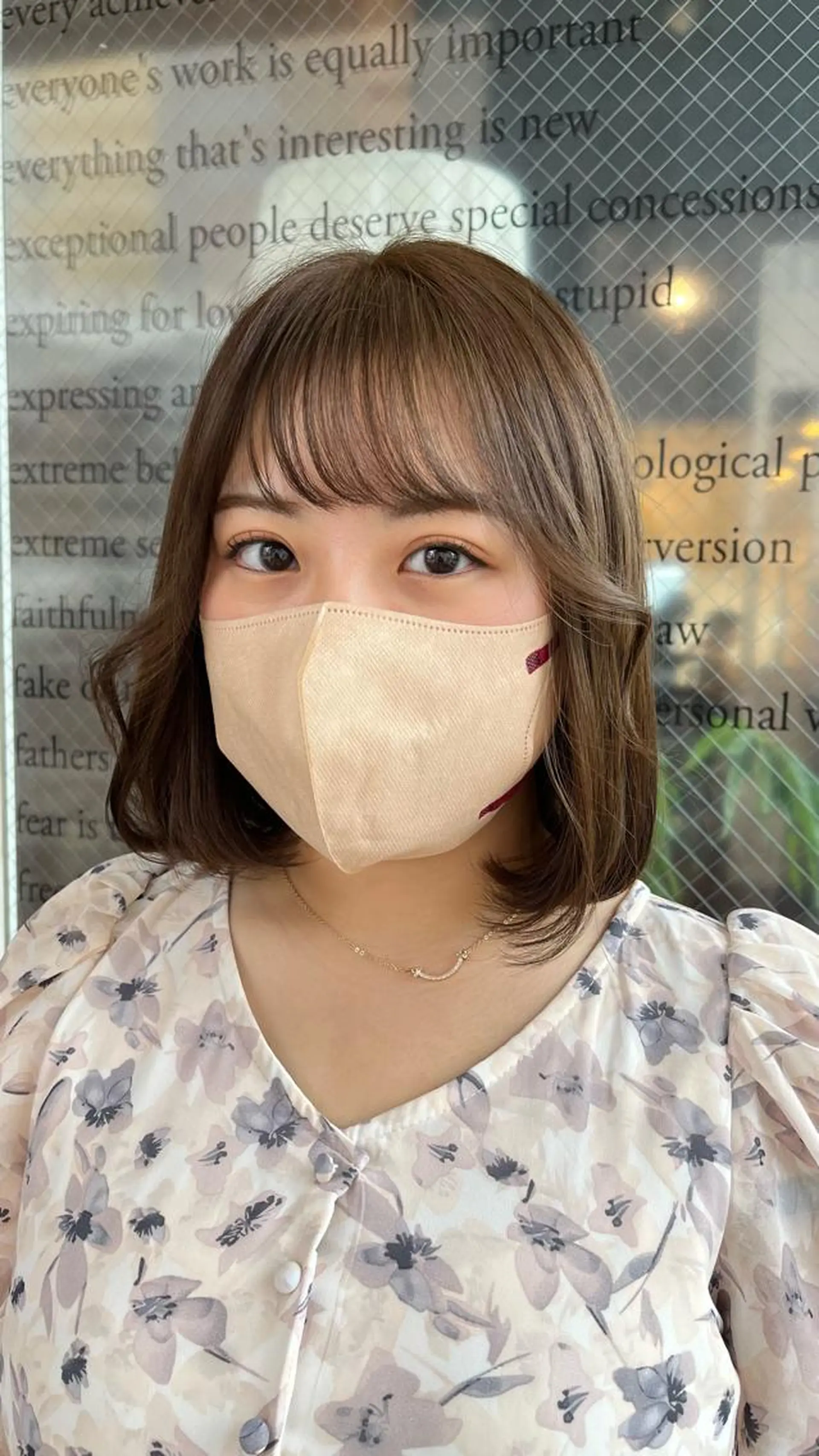 カラー ブリーチ 透明感カラー ブリーチなしカラー こまつばらみお/レイ ヤー/ダブルカラーのヘアスタイル