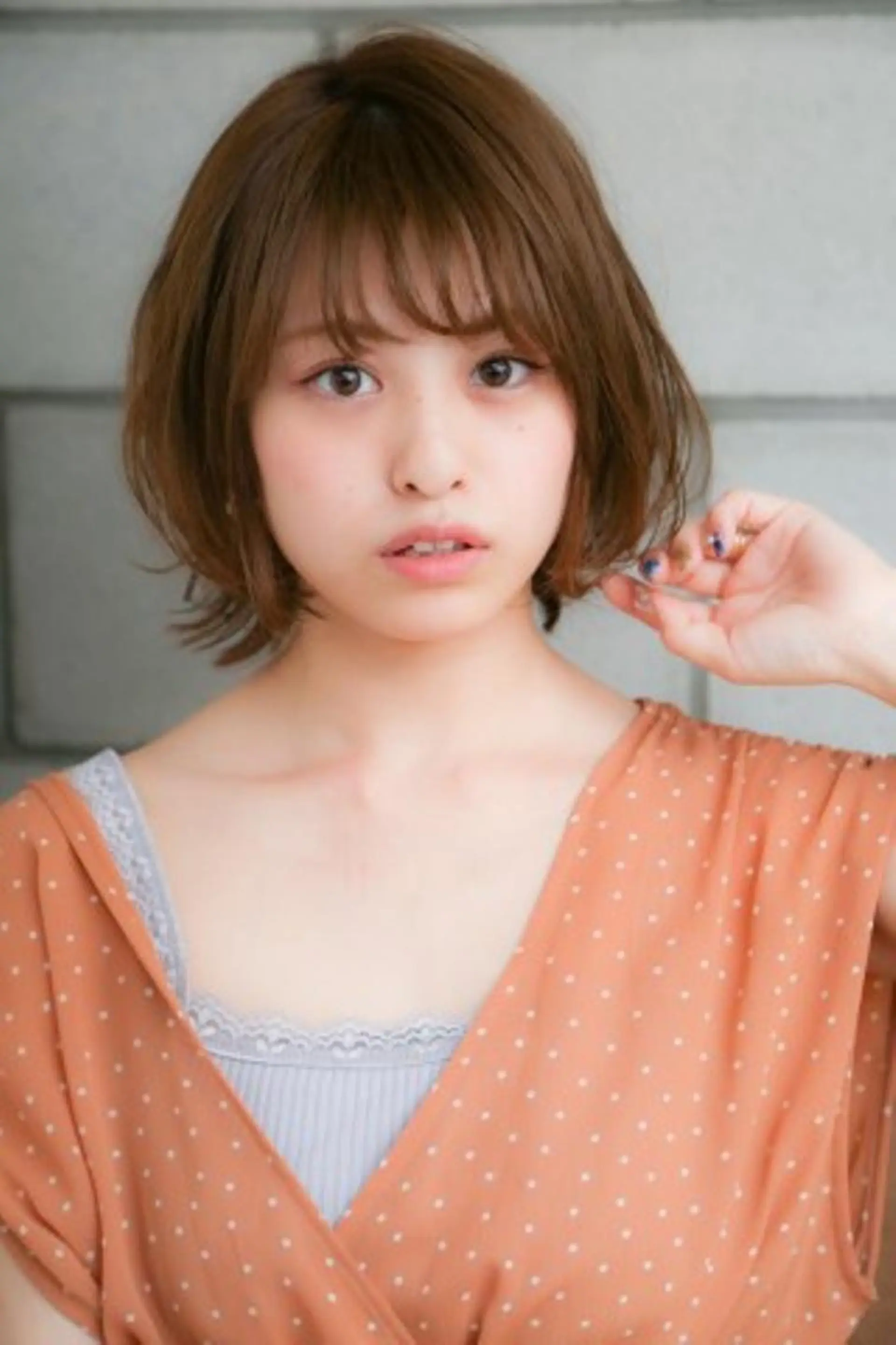 ミディアム 江原 彩華のヘアスタイル