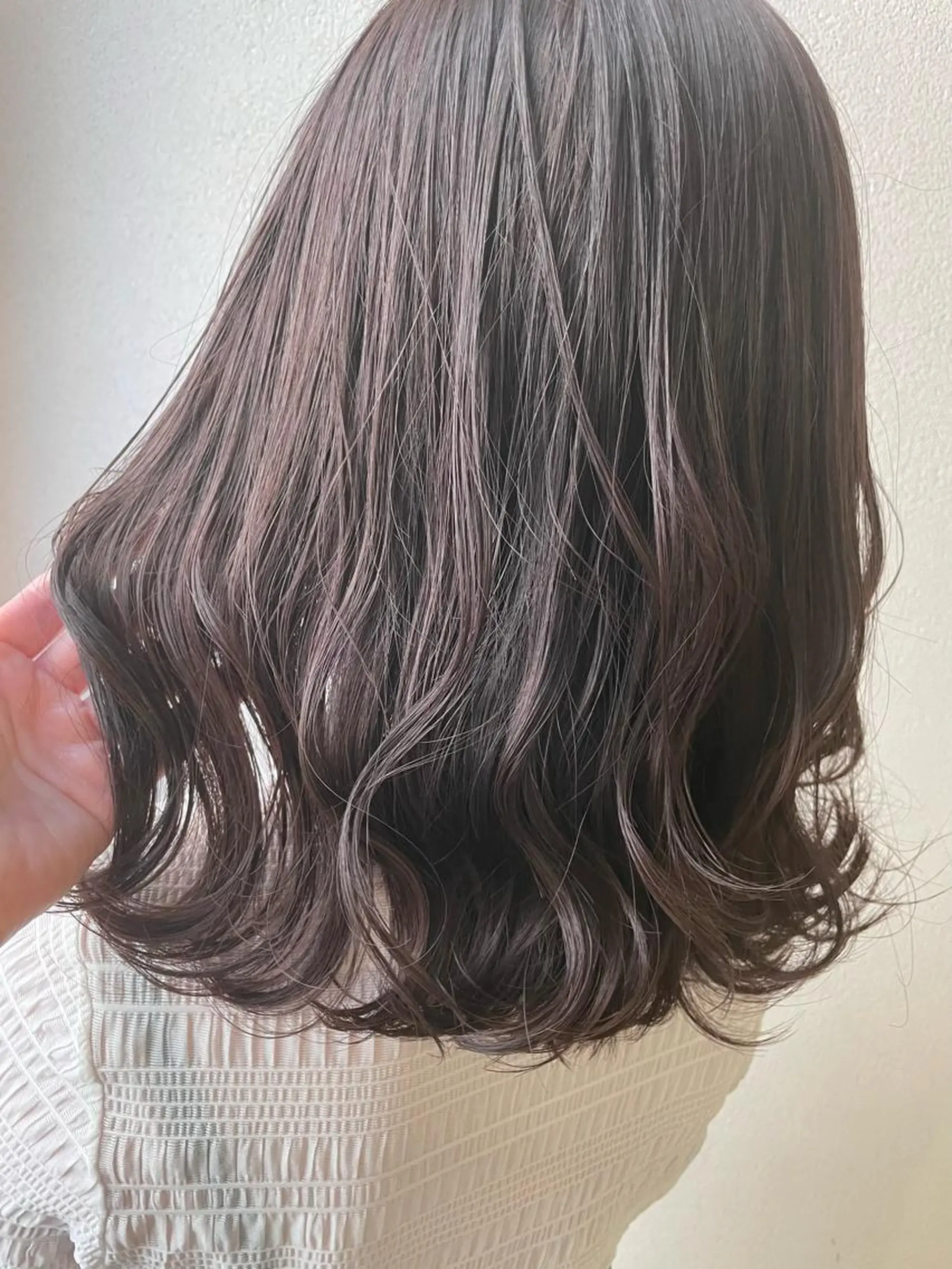 ミディアム カラー ブリーチ 透明感カラー グレージュ ブリーチなしカラー ピンクカラー 沢田 瞳のヘアスタイル
