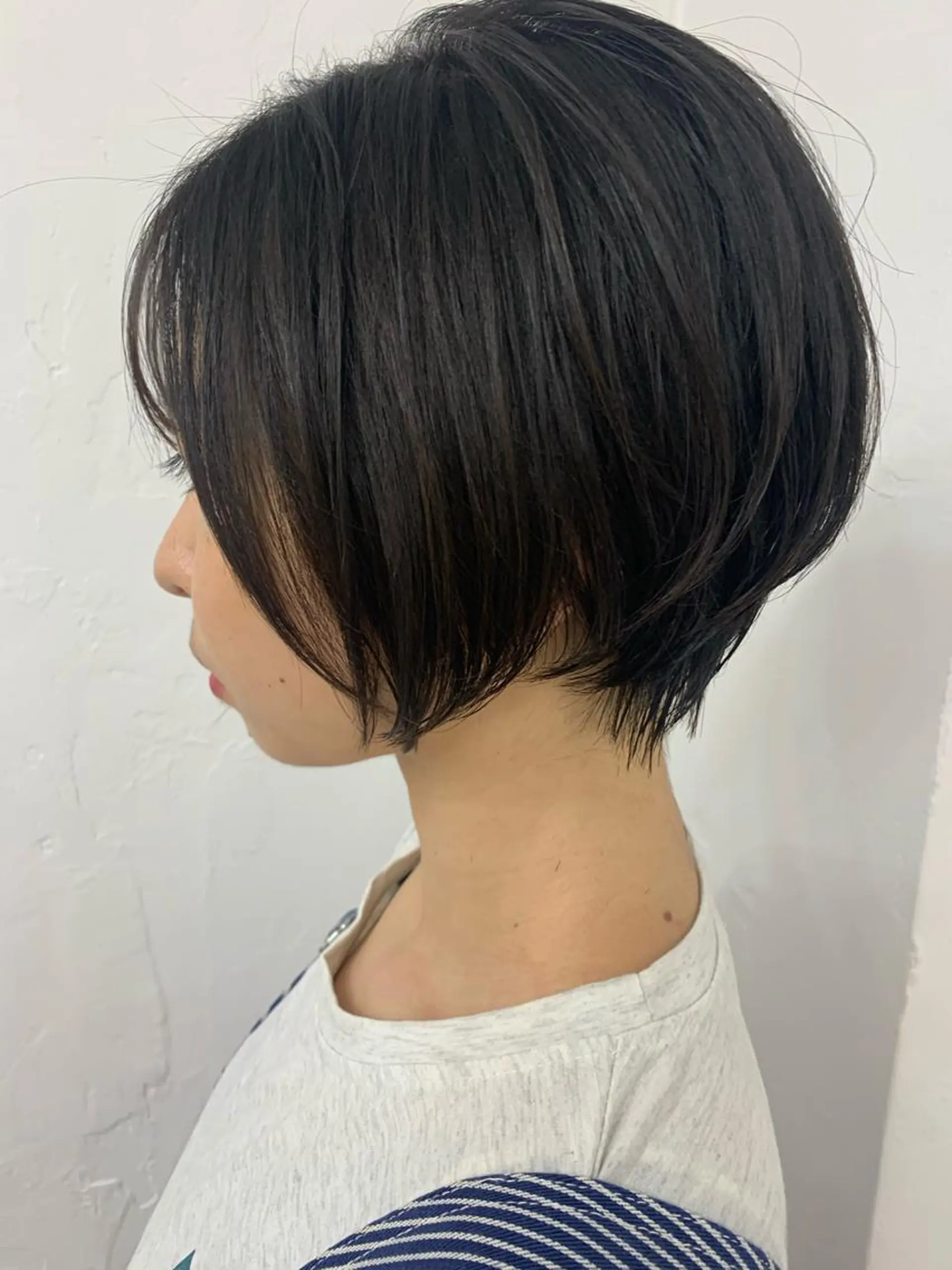 ショート 丸みショート ショートヘア ヘアカラー トリートメント chama レイヤーカットのヘアスタイル