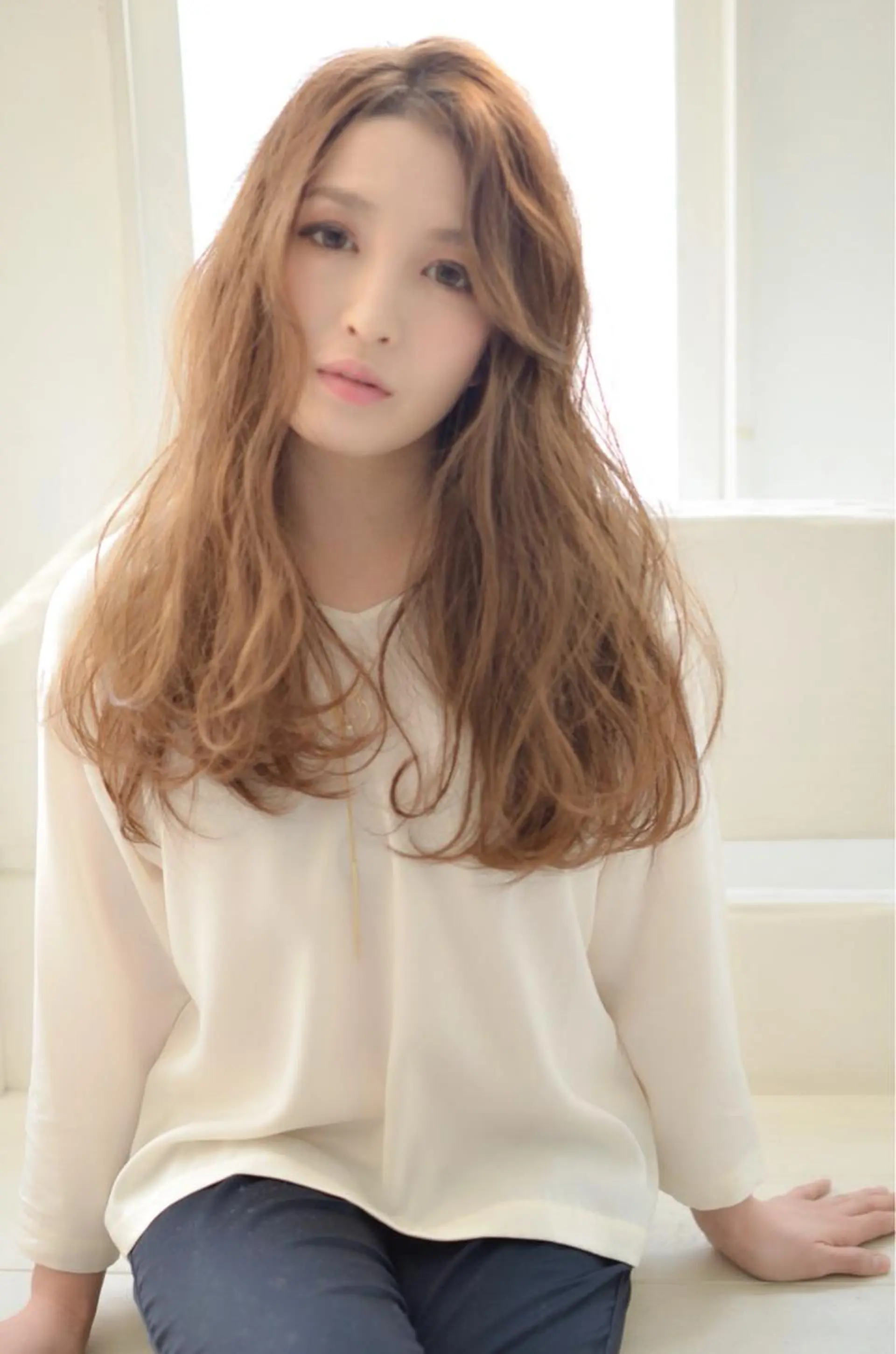 セミロング カラー ベージュカラー 透明感カラー ミルクティーベージュ 青山 早希🐾のヘアスタイル