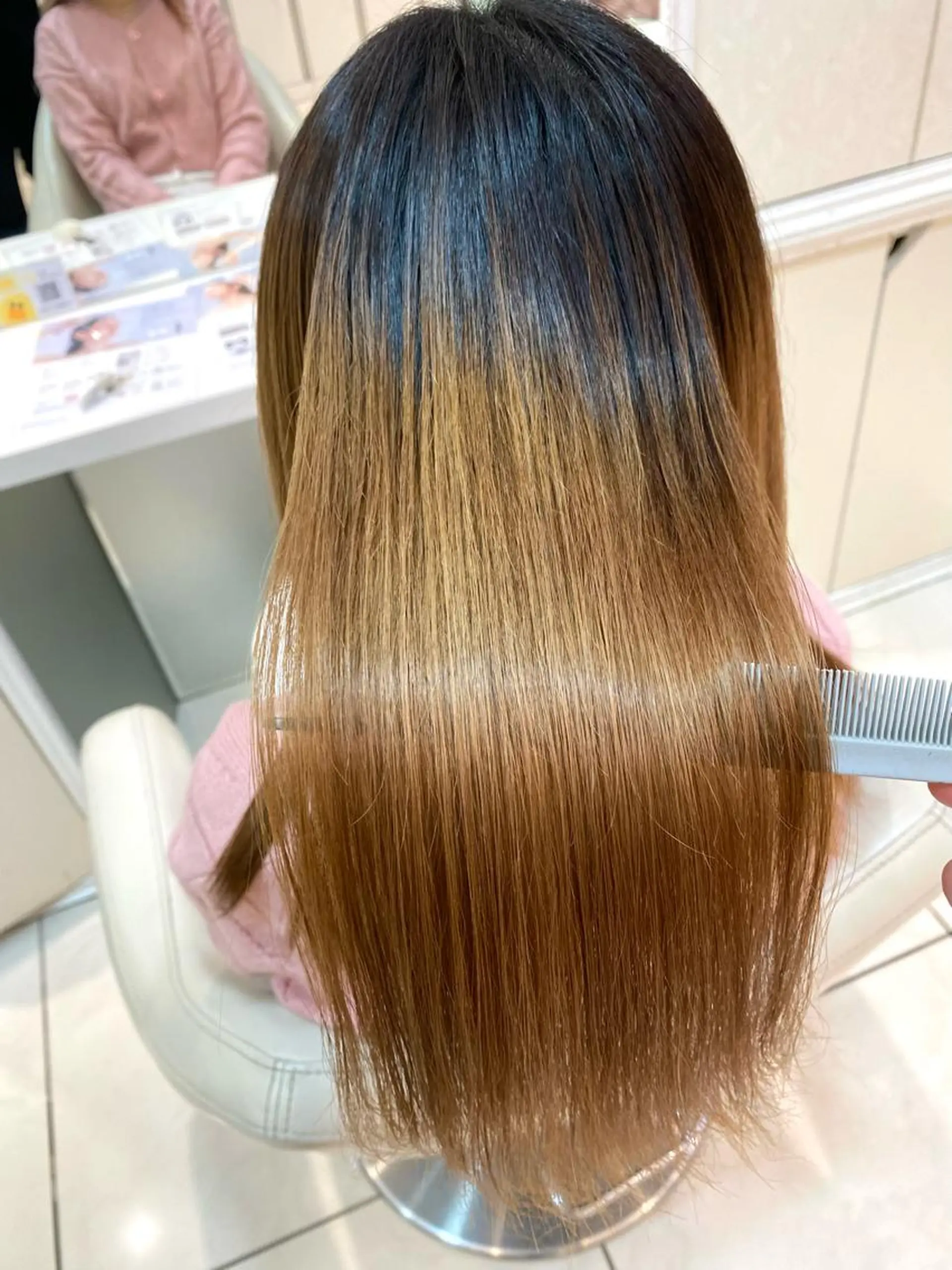 セミロング カット 縮毛矯正 💎髪質改善/縮毛矯 正特化💎鈴木一寿のヘアスタイル