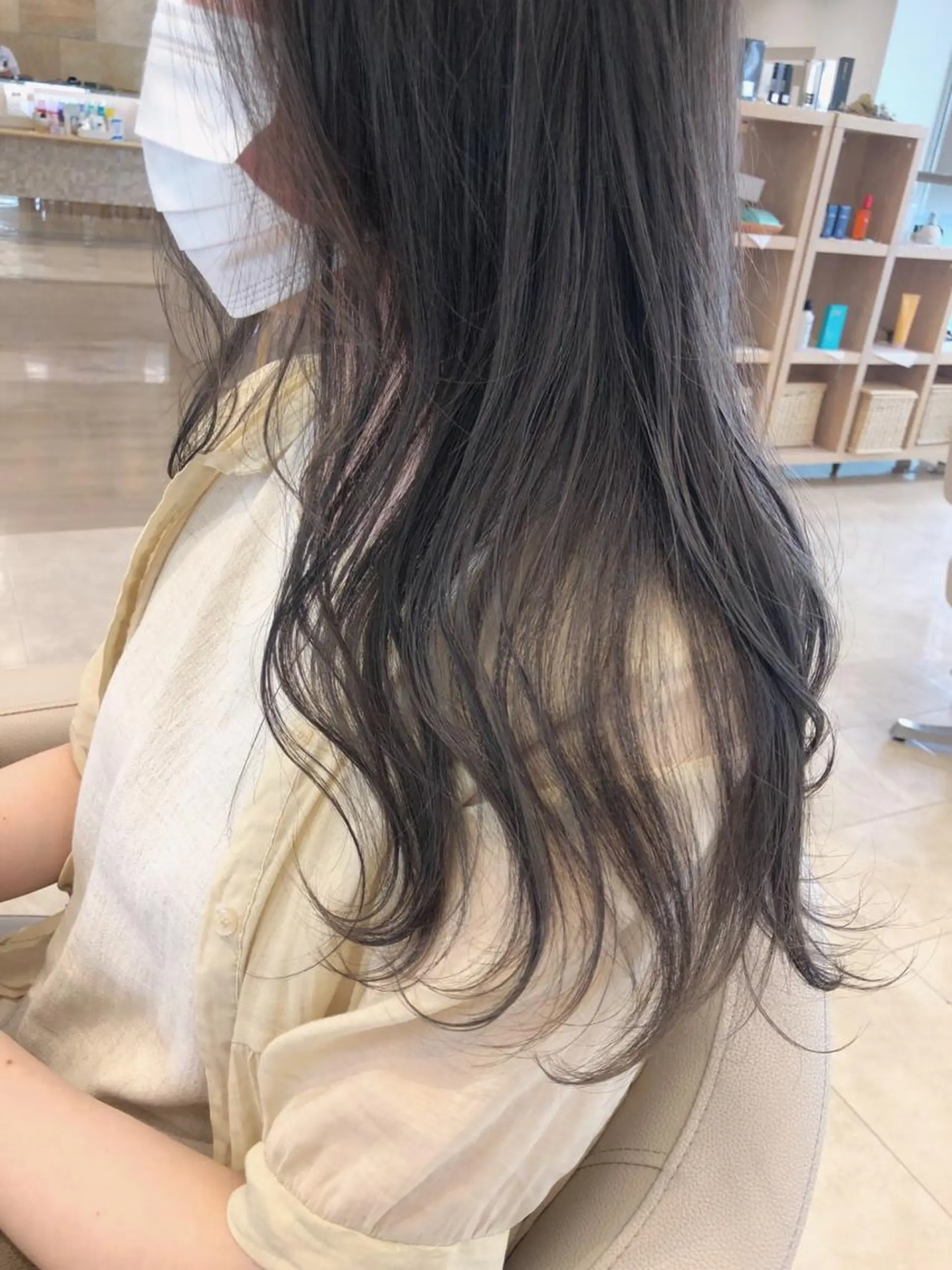 ロング カラー グレージュ オリーブグレージュ オリーブグレー ヘアカラー トリートメント 似合わせ.ﾍｱｾｯﾄ 得意🌹井上美沙のヘアスタイル
