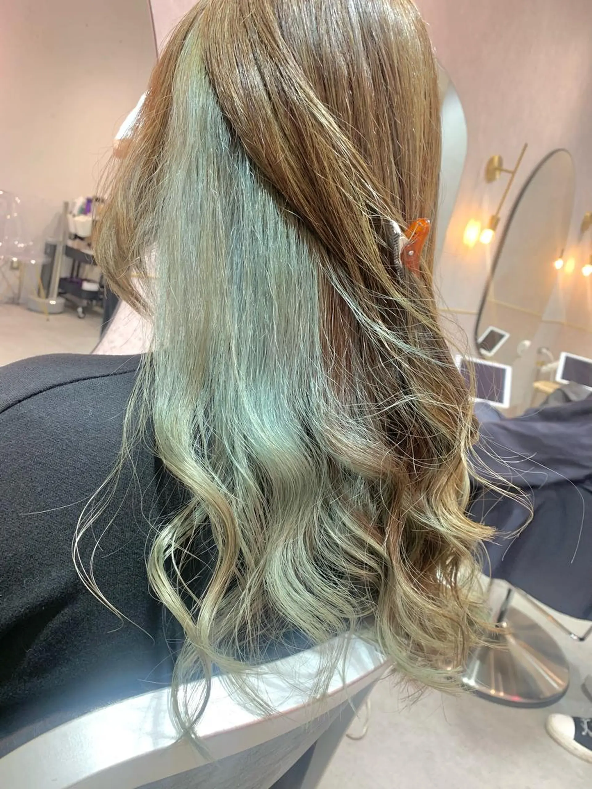 セミロング 新宿/韓国レイヤー/ 顔周りカット松本美晴のヘアスタイル