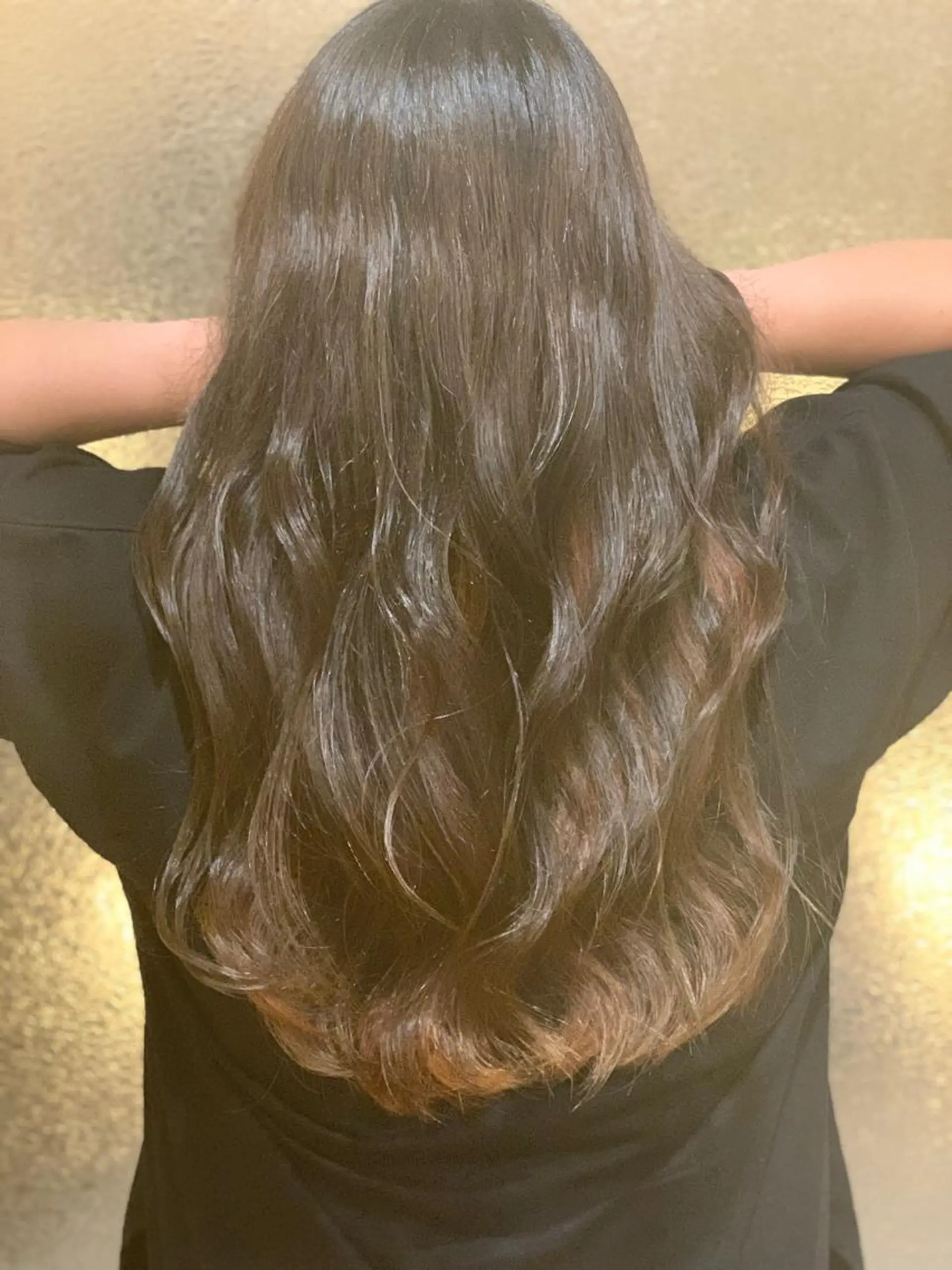 ロング カラー インナーカラー オレンジ ヘアカラー Neuk所属・Neuk綾瀬 髪質改善No1のヘアスタイル