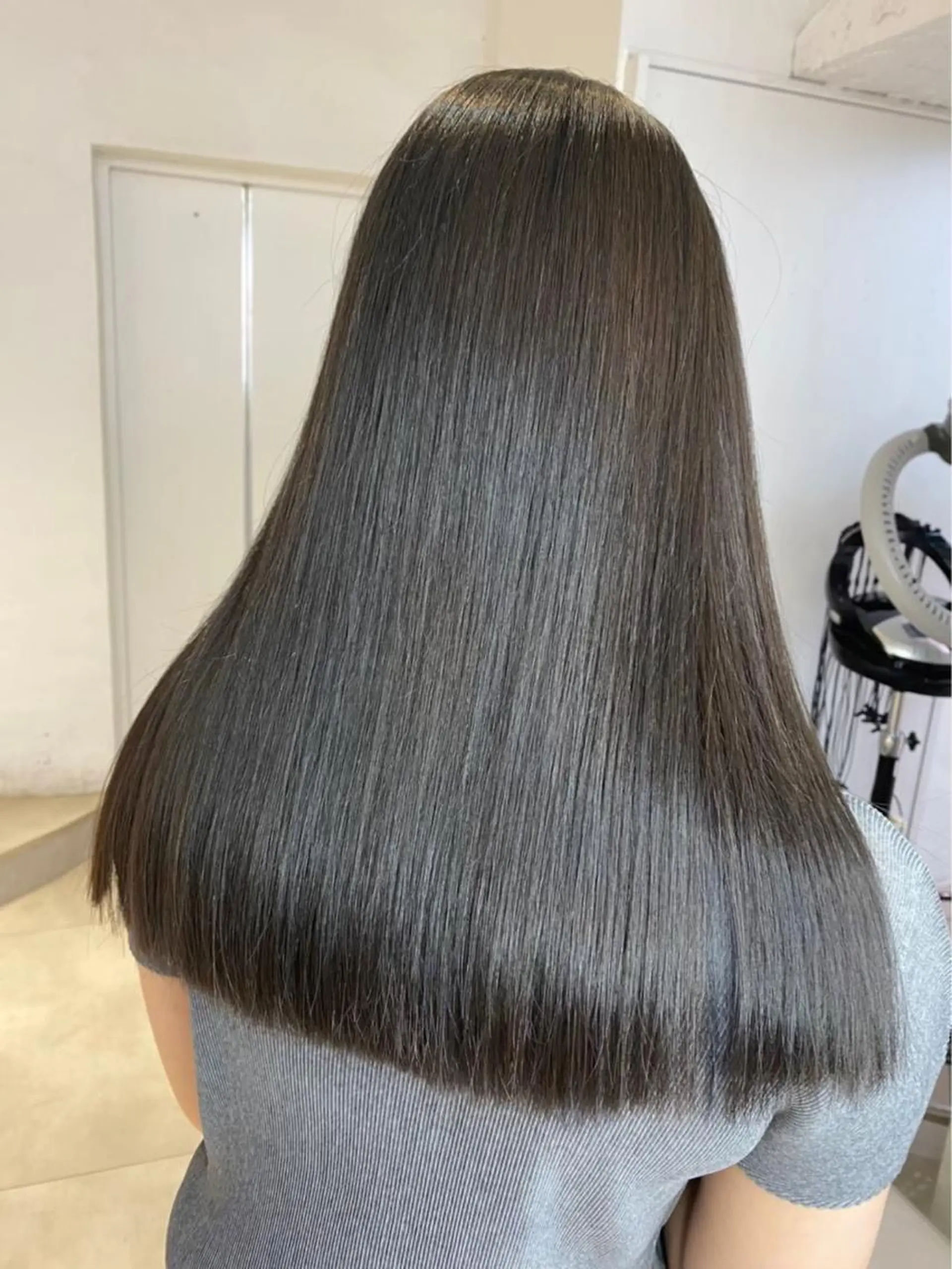 ロング カラー ハイトーンカラー 韓国風カラー 学生 韓国風ヘア カット トリートメント ヘアセット ニュアンスネイル パーマ/コトミ🐸のヘアスタイル