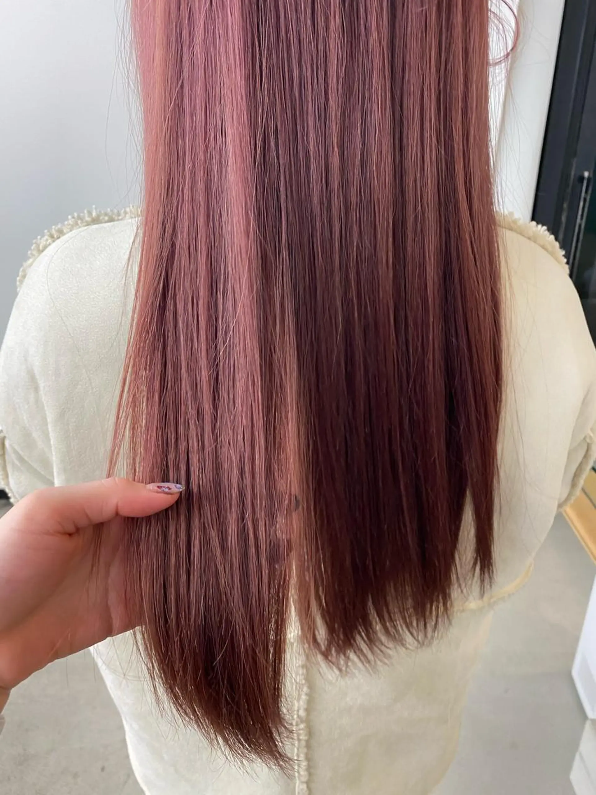 セミロング カラー Riposo.所属・✨艶髪✨ 奈須晴香のヘアスタイル