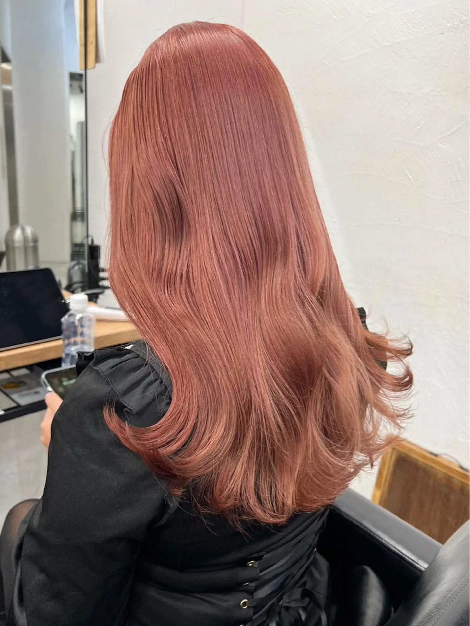 セミロング カラー オレンジ ピンクカラー カット ヘアカラー トリートメント 🧸艶々韓国ヘア 🧁mizunaのヘアスタイル