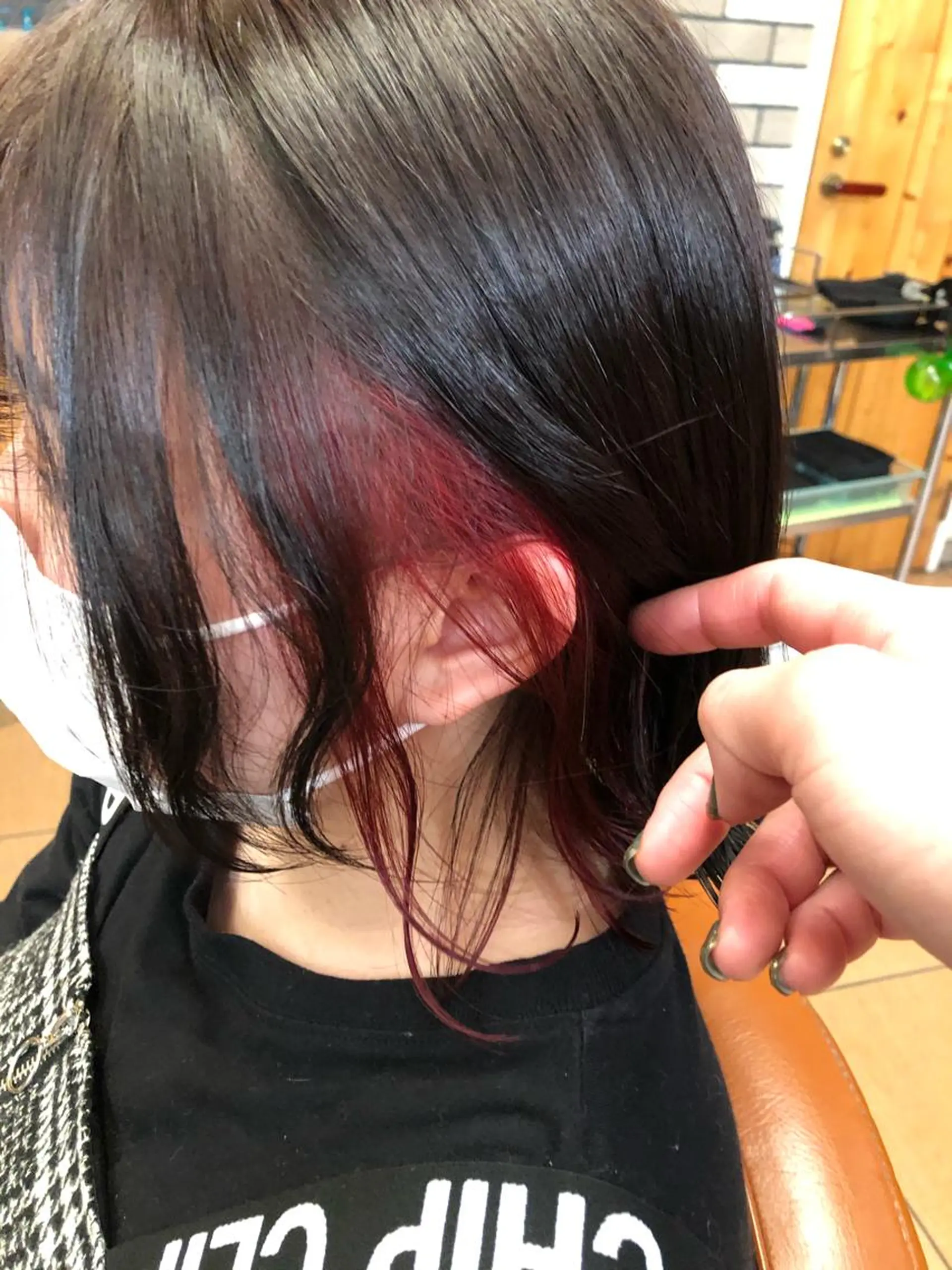 ミディアム カラー イヤリングカラー 髪質改善✨石塚 真梨奈のヘアスタイル
