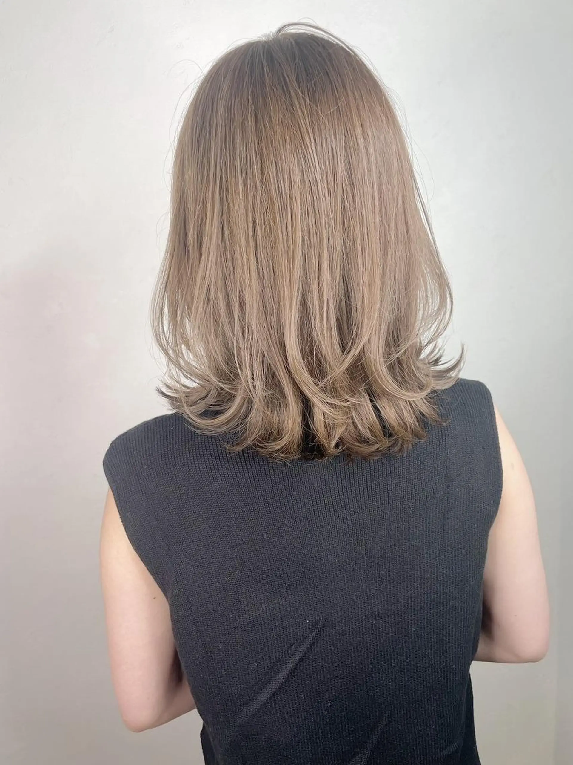 セミロング カラー ダブルカラー グラデーションカラー ハイライトカラー イルミナカラー インナーカラー カット ヘアカラー トリートメント BUCKS【天王寺】 バックス【駅30秒】のヘアスタイル