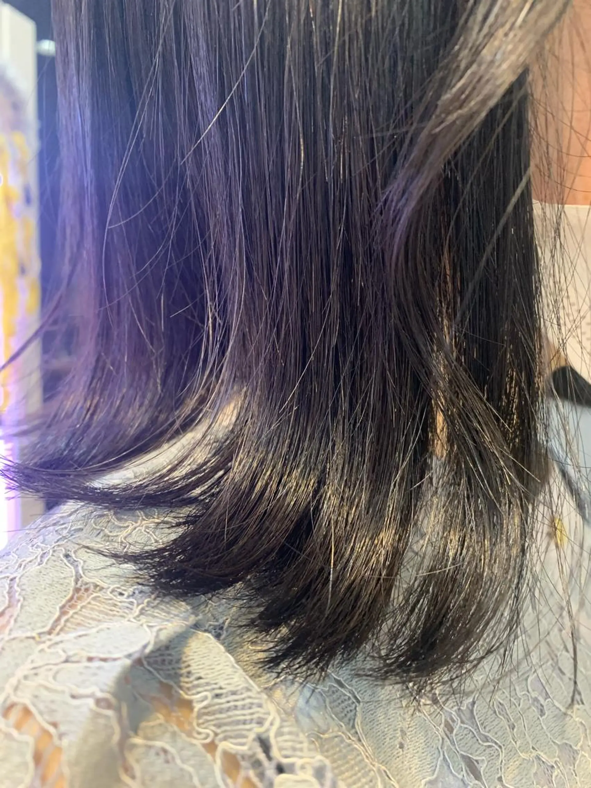 ミディアム カラー 横山 真結のヘアスタイル