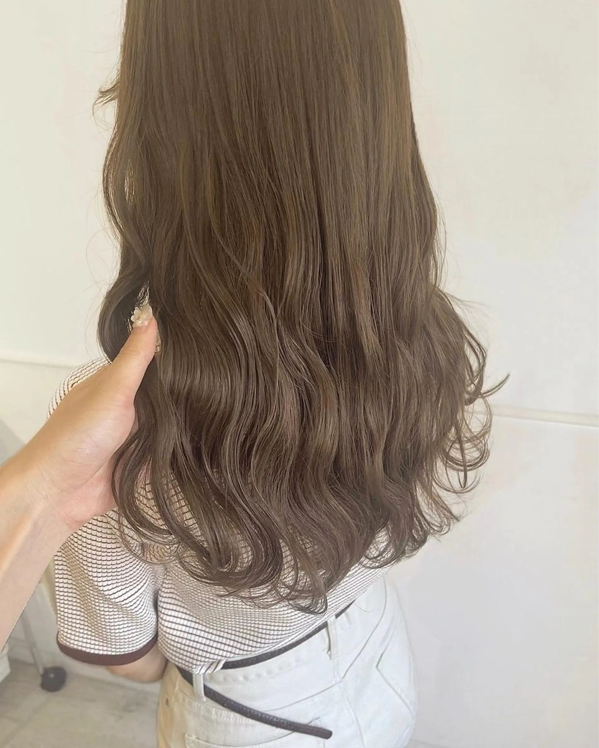 セミロング カラー GOODDAY ヘアサロンのヘアスタイル