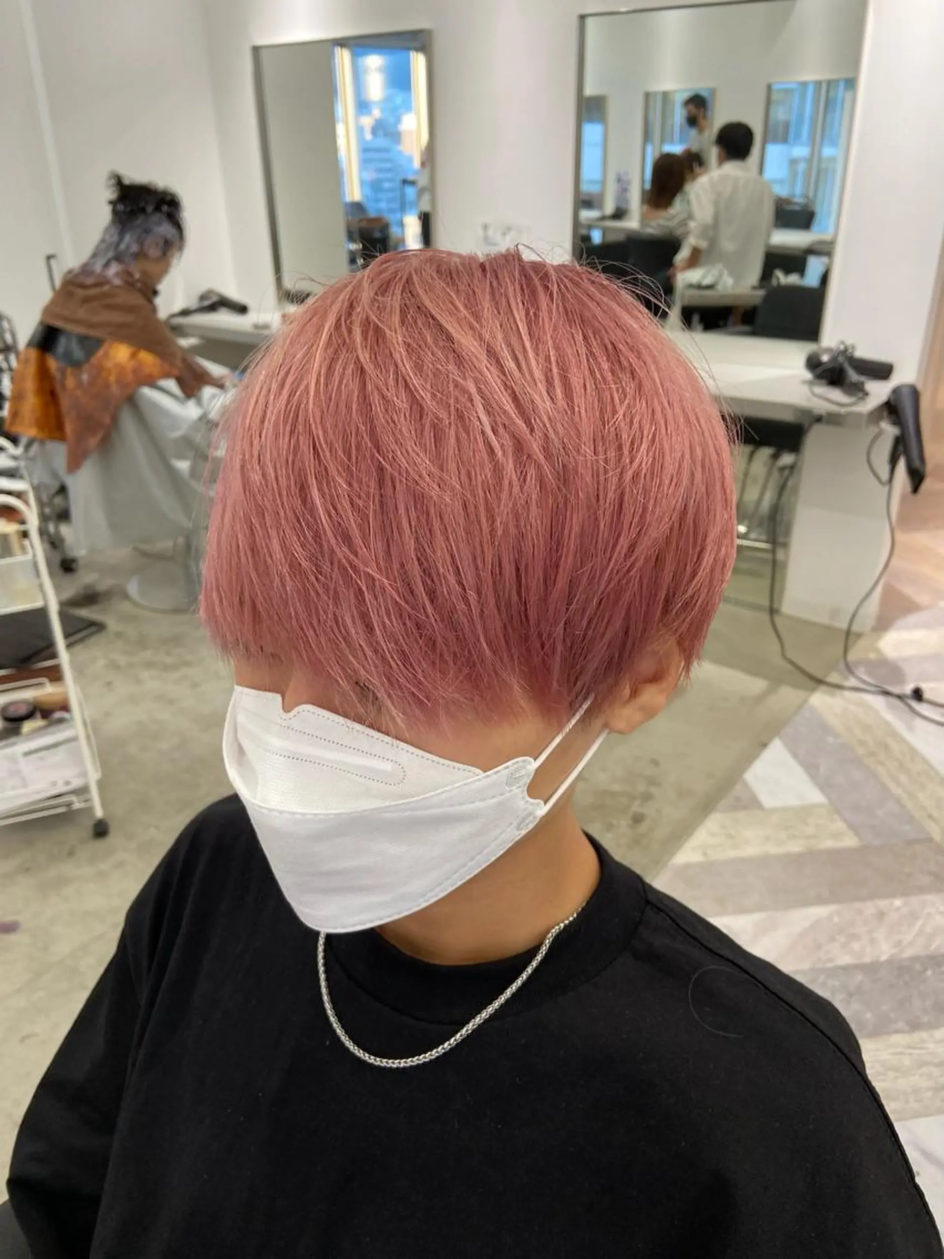 カラー メンズ ピンクカラー カット ヘアカラー トリートメント EIGHT奥野 心太のヘアスタイル