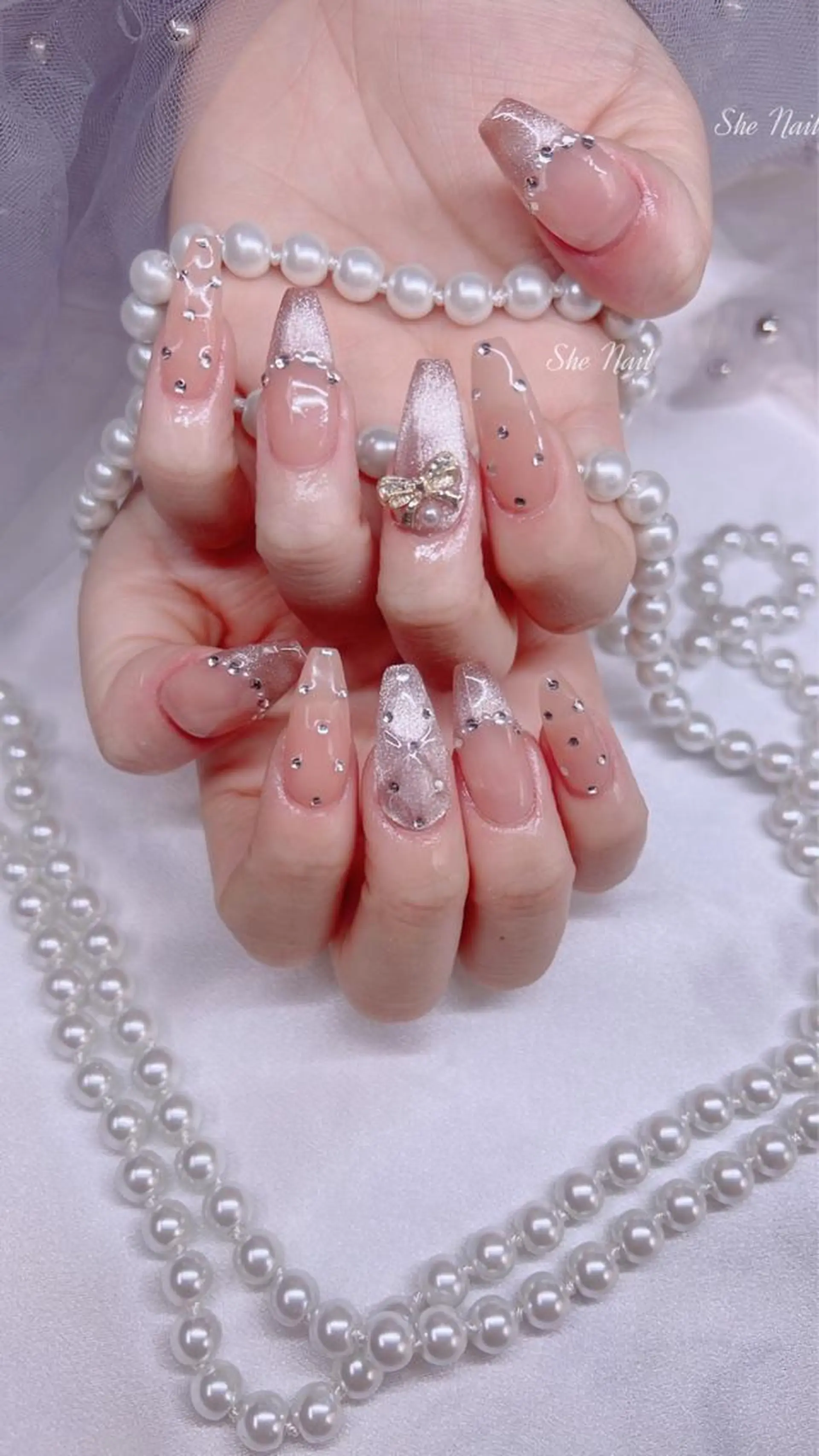 ネイル チークネイル 長さ出し マグネットネイル 持ち込み ワンカラーネイル ハンドネイル She   Nail所属・ISA_ BELLAのネイルデザイン