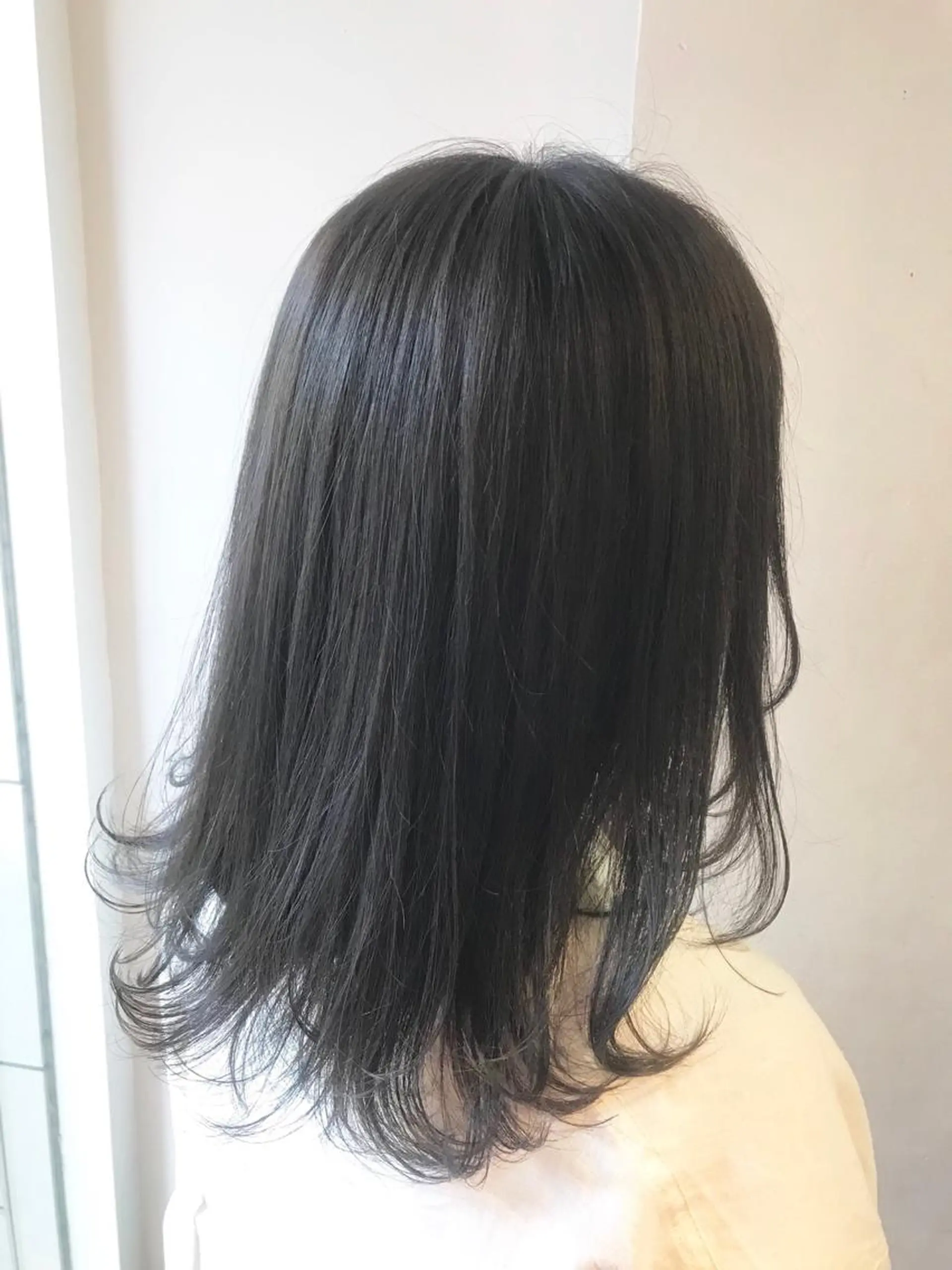 ミディアム カラー ダークグレー ダークグレージュ グレージュ Neolive Cava 相模大野店所属・sola: neoliveのヘアスタイル