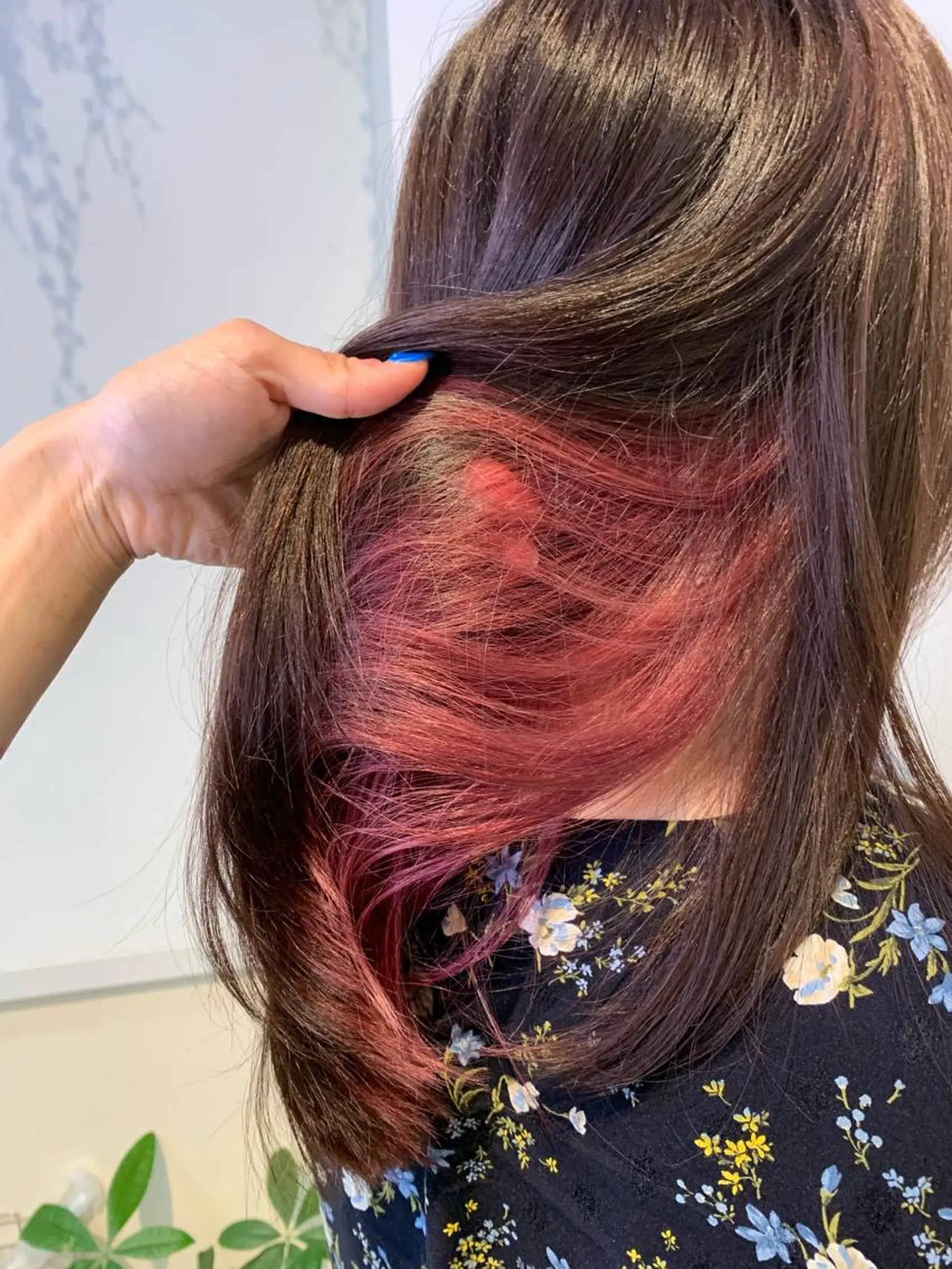 セミロング カラー 🪄髪質改善艶カラー 🦄石井栞のヘアスタイル