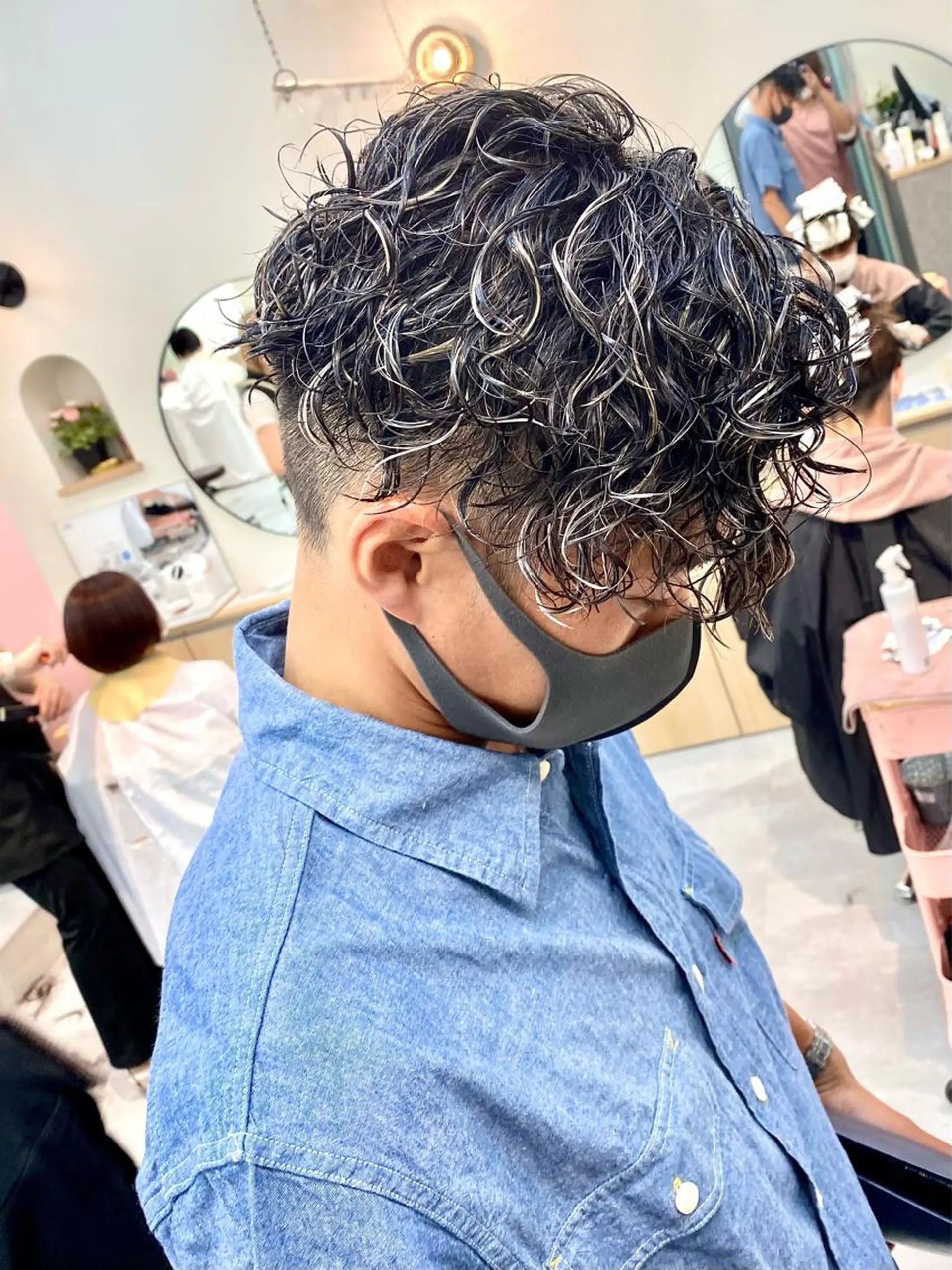 ショート カラー メンズ メンズハイライト ハイライトカラー ハイライト ヘアカラー トリートメント ヘアセット 💘カラー特化美容師 尾崎拓己のヘアスタイル