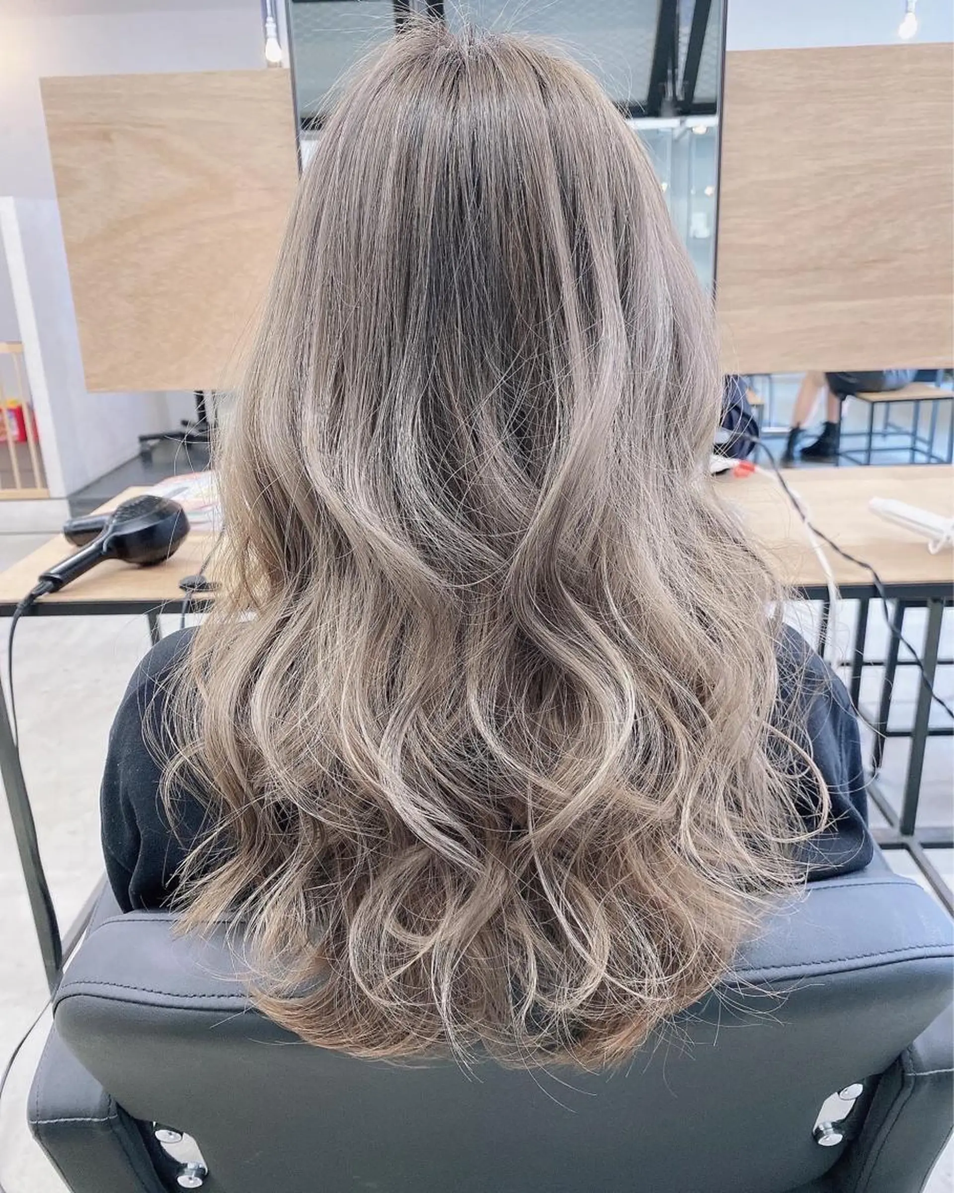 セミロング カット ヘアカラー ラム【CLAP】 🤍のヘアスタイル