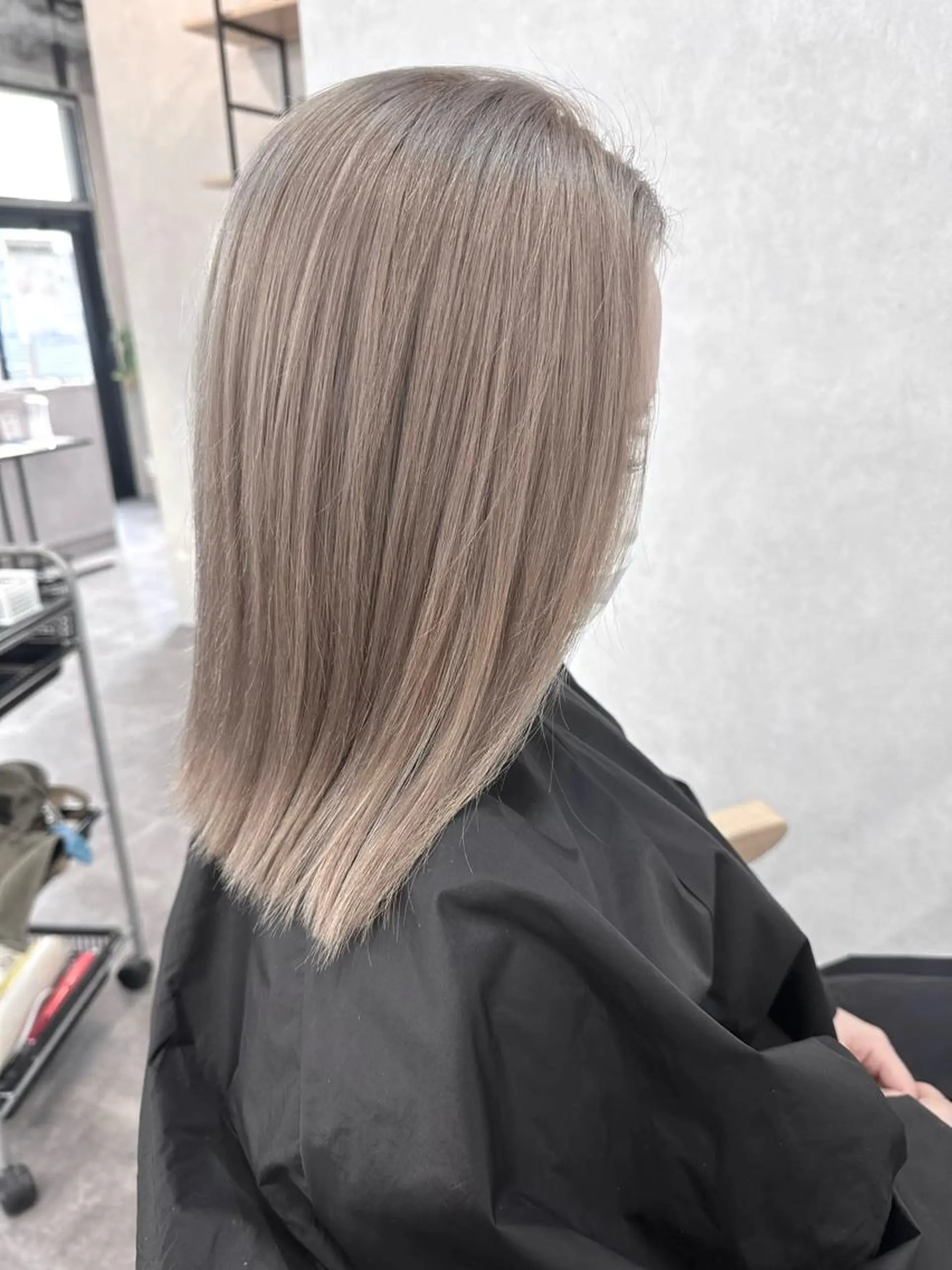 ミディアム カット ヘアカラー Aika 🖤のヘアスタイル