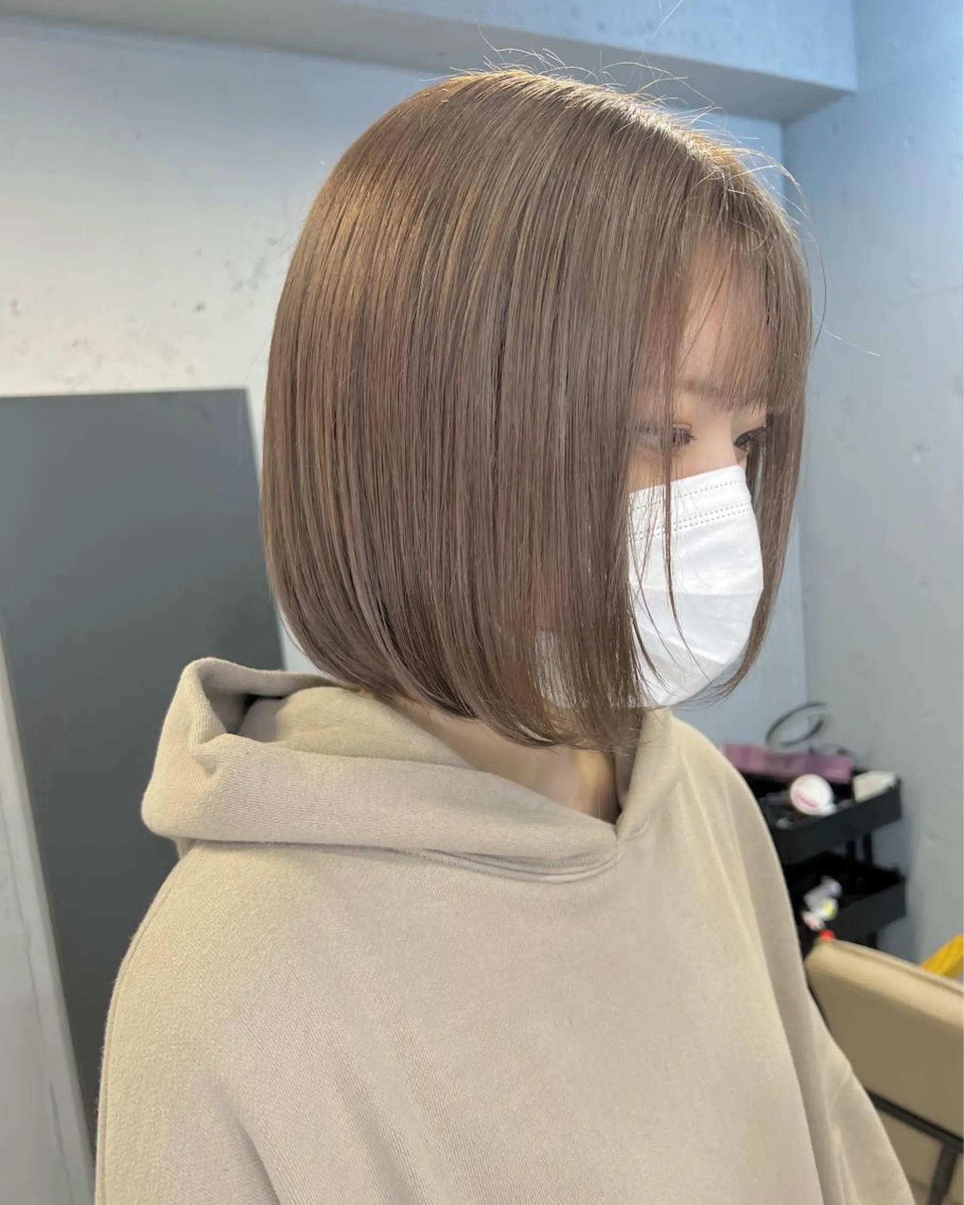 ミディアム ブリーチ/ウルフ ハッシュカット/石山のヘアスタイル