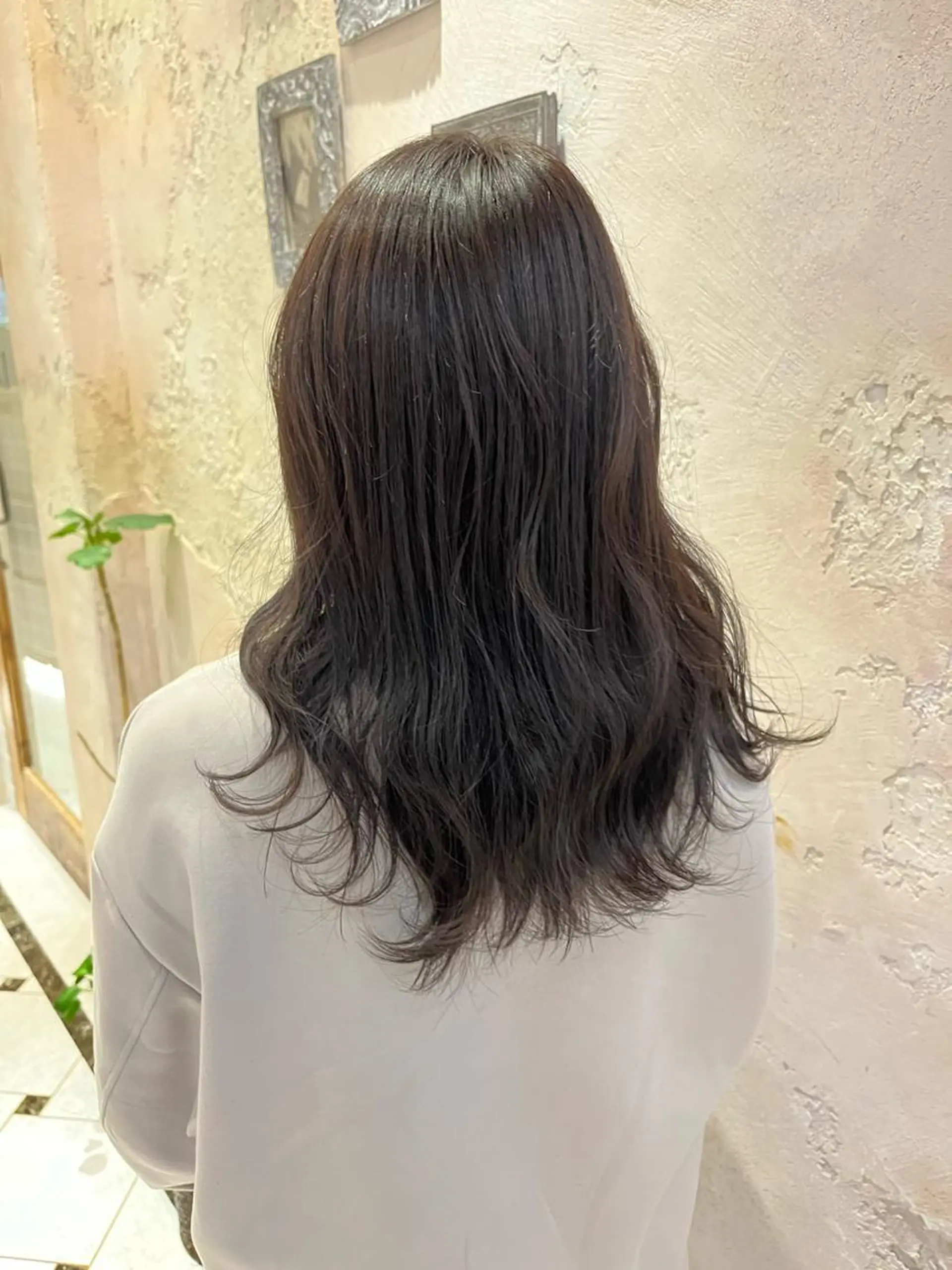 セミロング カラー 透明感カラー 川井麻由🎀アイドル 量産🎀ピンクカラーのヘアスタイル