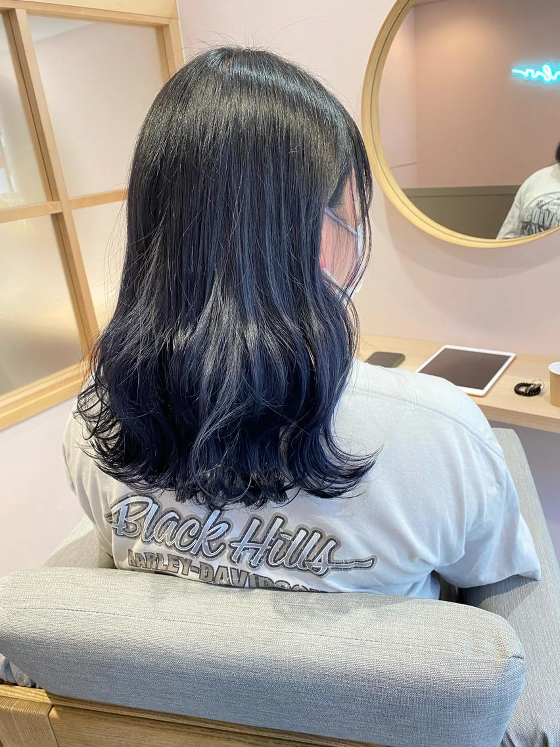 セミロング カラー ネイビーカラー ヘアカラー トリートメント nagisa /縮毛矯正のヘアスタイル