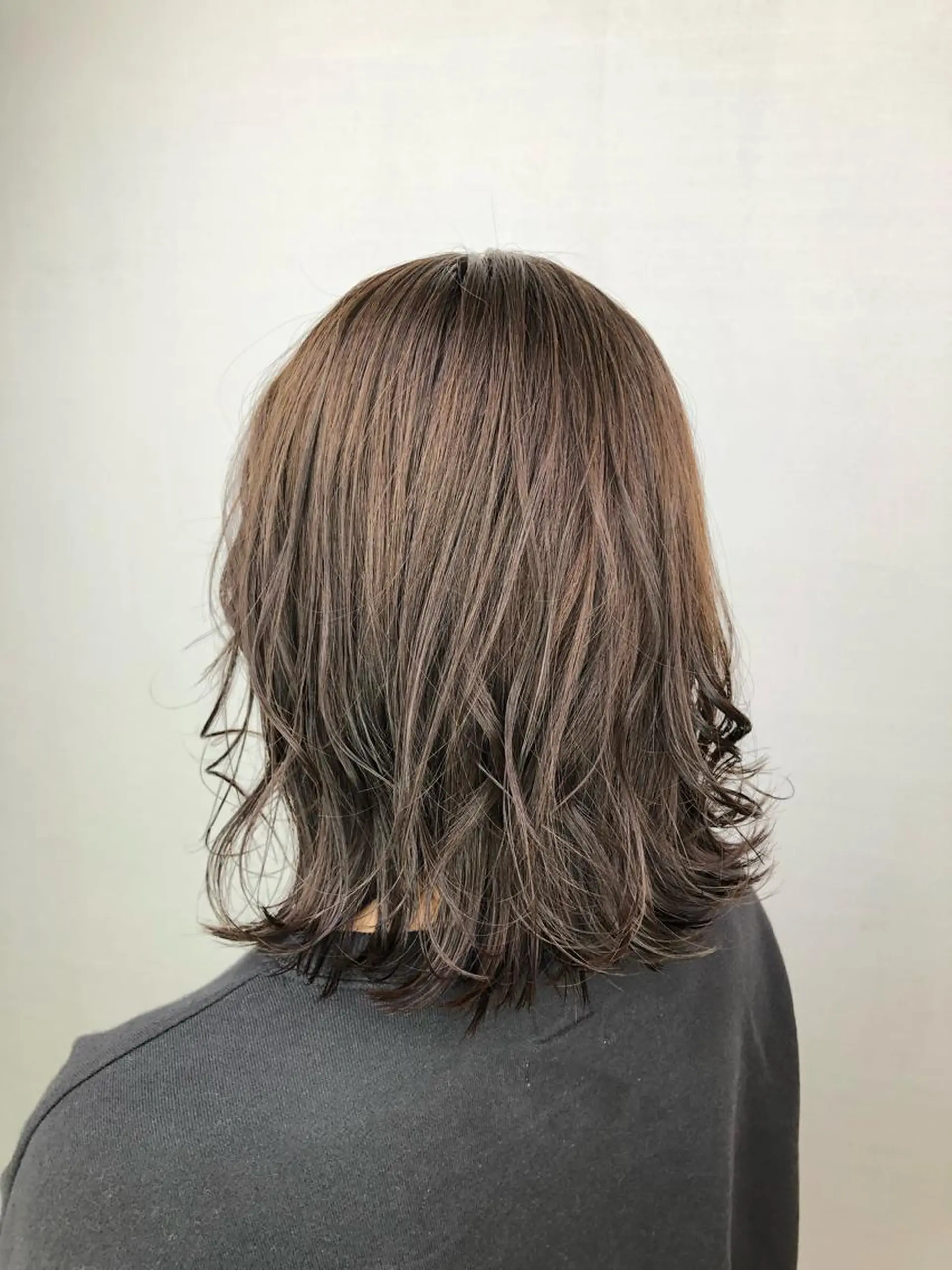セミロング カラー 透明感カラー イルミナカラー 透明感カラー✨ツヤ髪 廣畑昌志のヘアスタイル