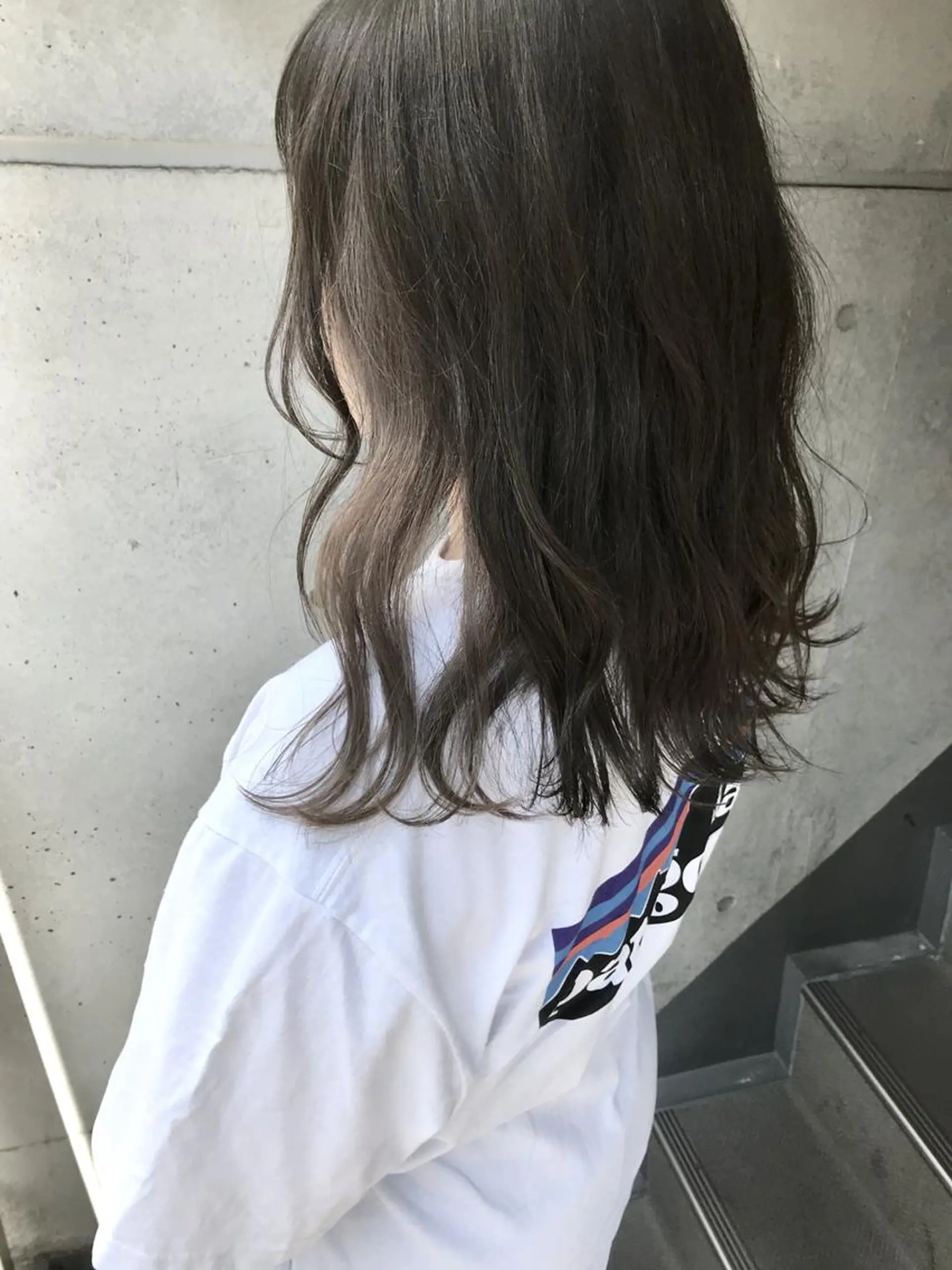 ミディアム カラー lok[ロク] 高田馬場のヘアスタイル