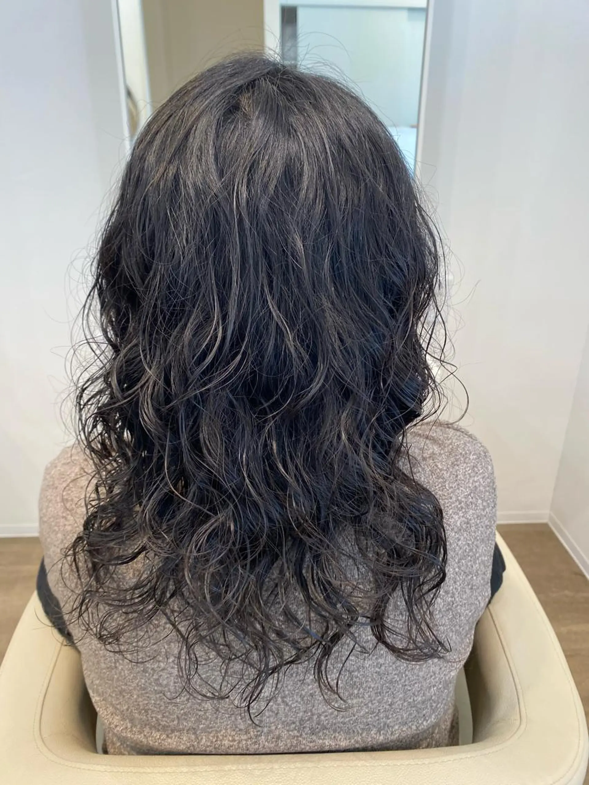 ロング パーマ 清水 有紗のヘアスタイル