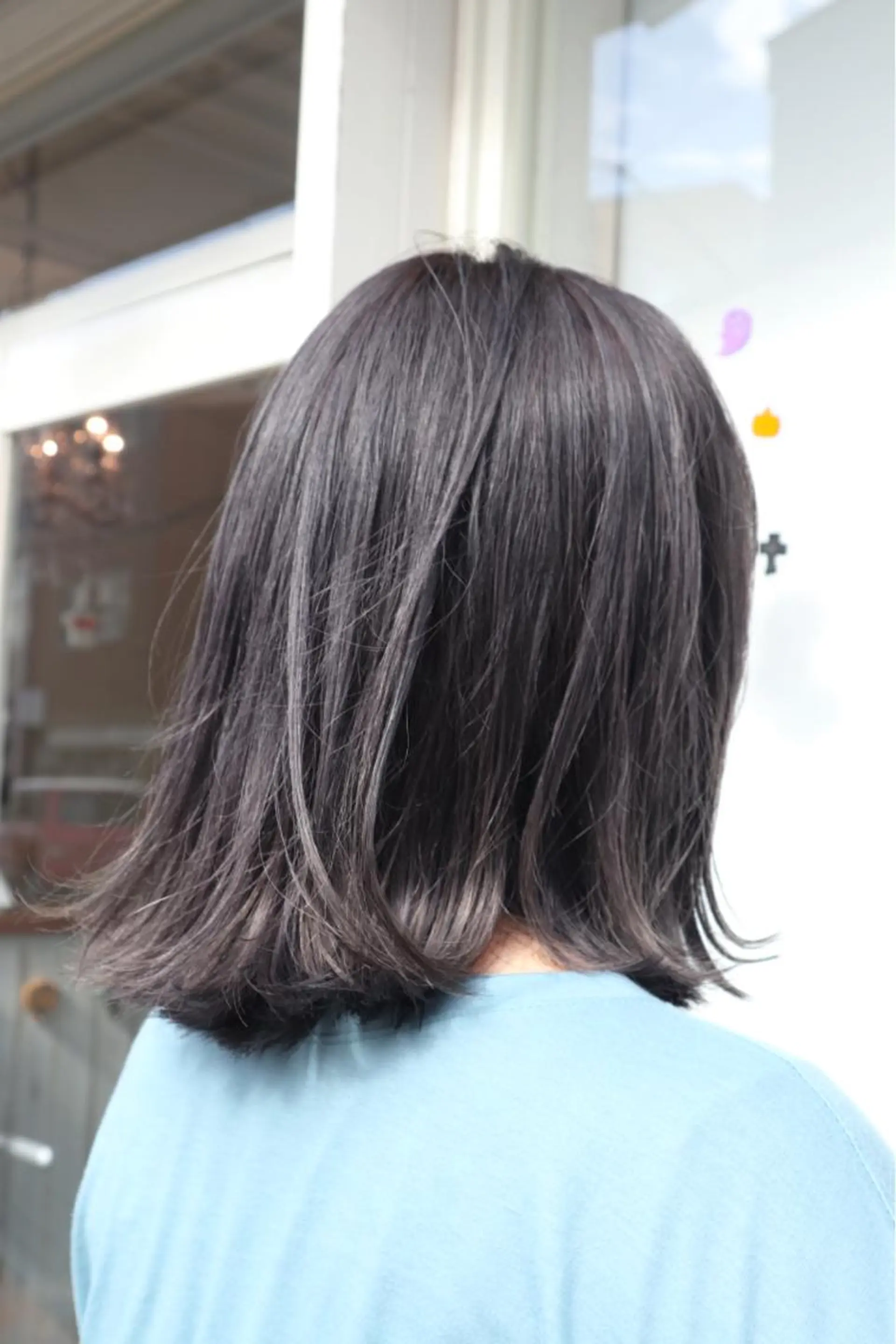 ミディアム カラー ブリーチ 透明感カラー イルミナカラー ネイビーカラー シルバー カット ヘアカラー トリートメント 西村 ようこのヘアスタイル