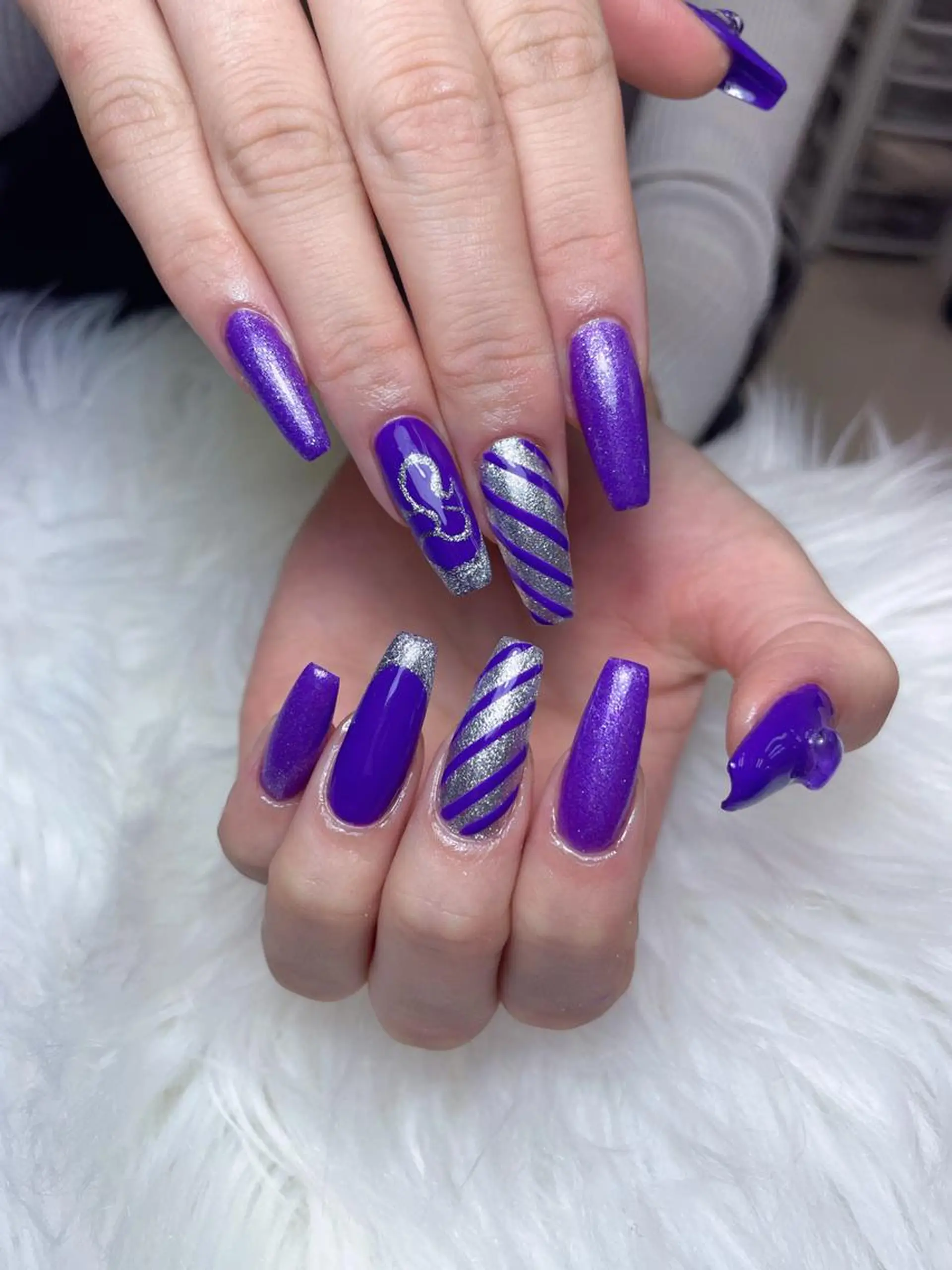 ネイル 💜 KASAMI Unail新宿店のネイルデザイン