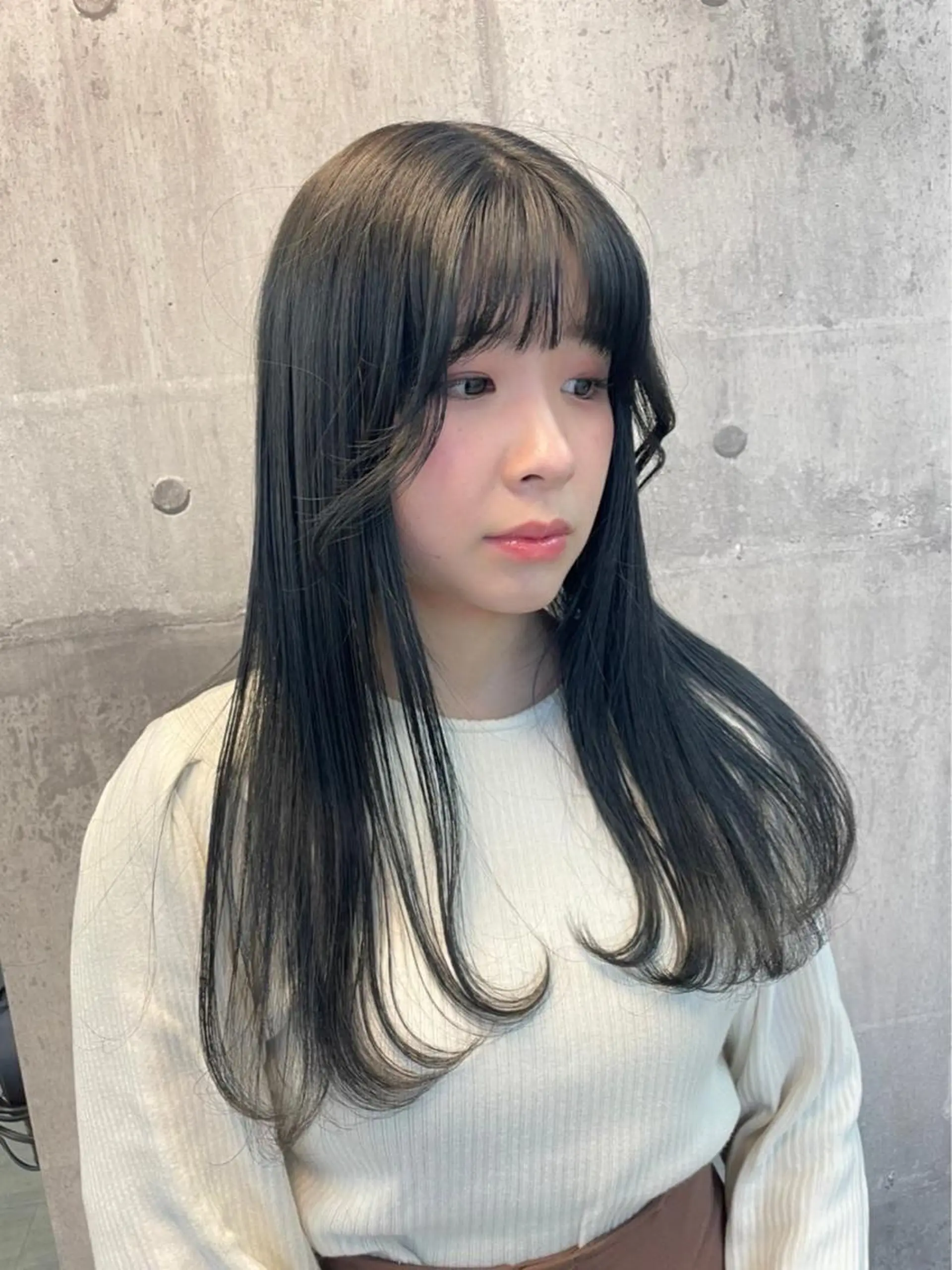 ロング 岸本 理希のヘアスタイル