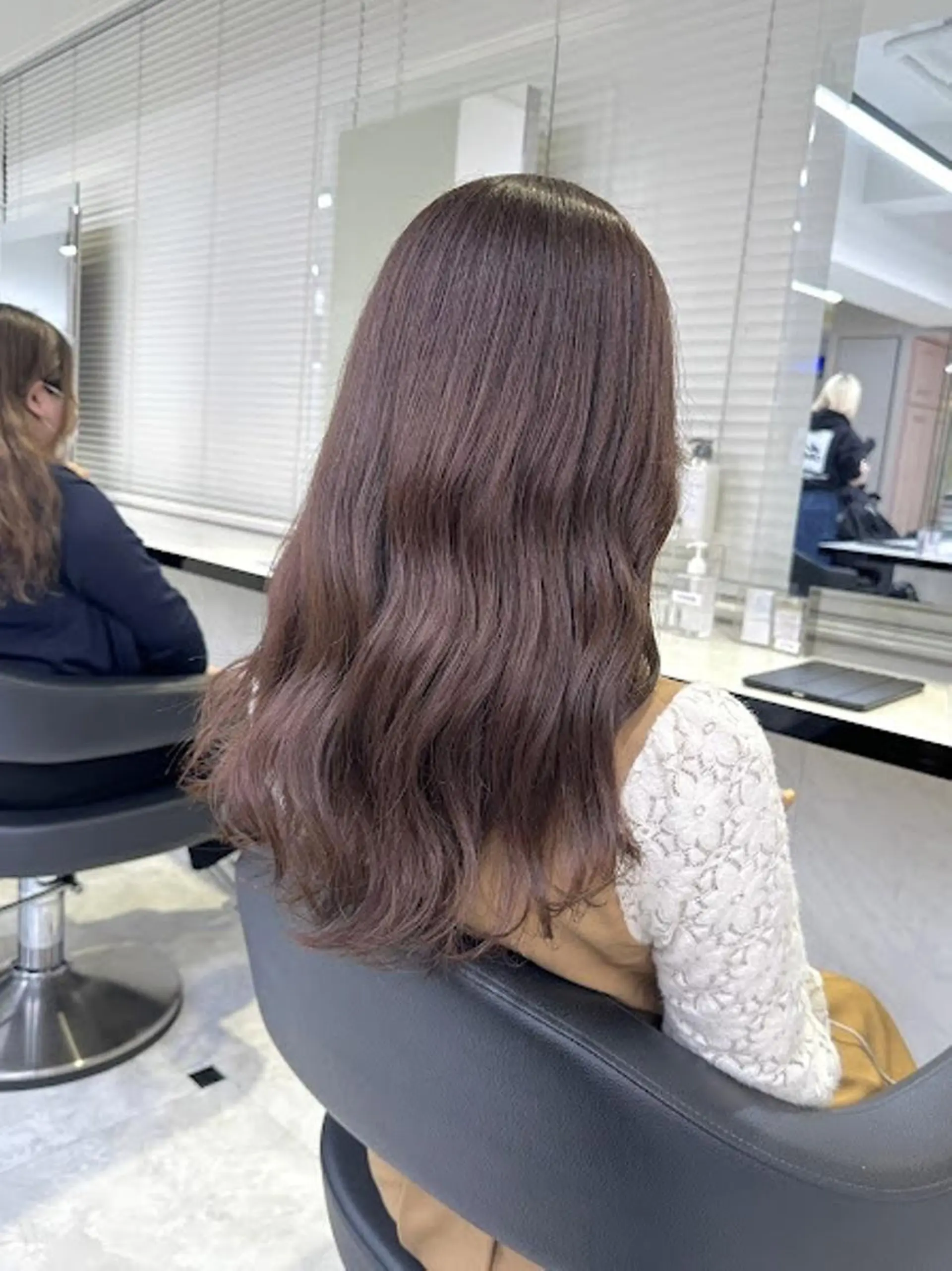 カラー 🥂UNITED公式 🥂横浜店🥂のヘアスタイル