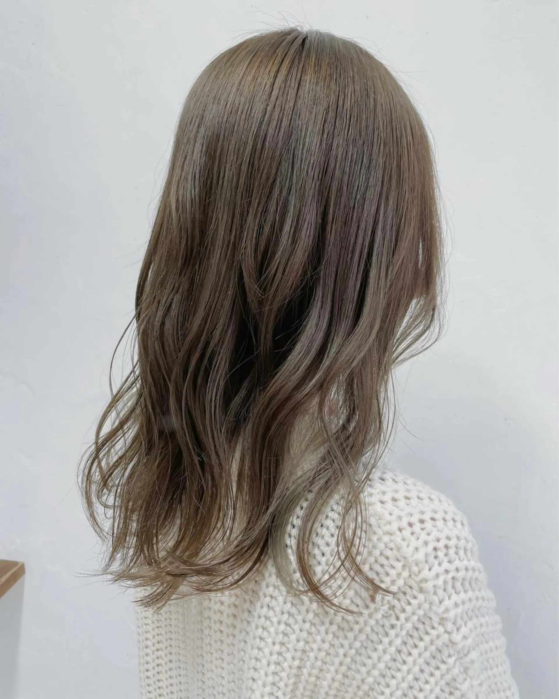 セミロング カラー グレージュ カット ふわっとレイヤー 🪽スガヤハルミのヘアスタイル