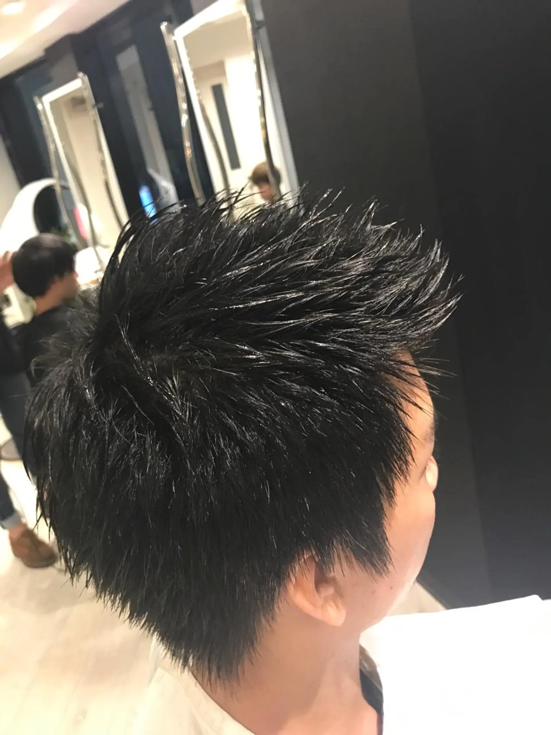 ショート メンズ 假屋 航のヘアスタイル